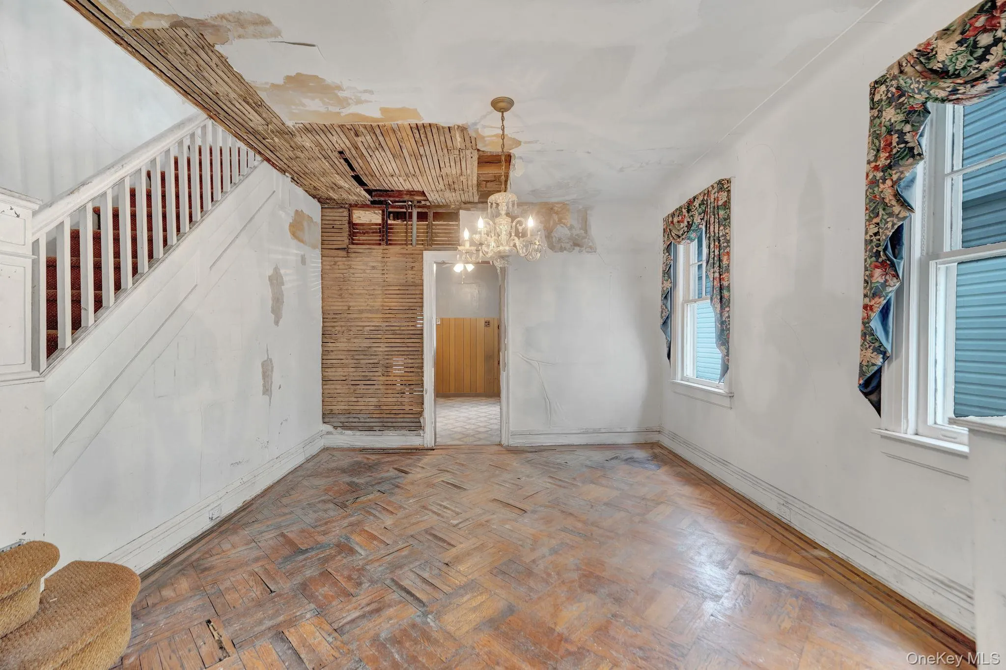 61-43 Wetherole Street, New York, NY, 3 Bedrooms Bedrooms, 5 Rooms Rooms,1 BathroomBathrooms,Residential,For Rent,Wetherole,0,1043533 61-43 Wetherole Street, New York, NY, 3 Bedrooms Bedrooms, 5 Rooms Rooms,1 BathroomBathrooms,Residential,For Rent,Wetherole,0,1043533