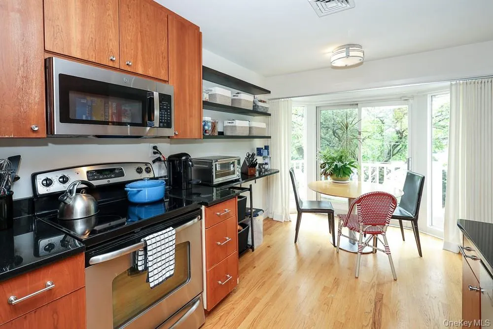 29 Puritan Lane, Oyster Bay, NY, 4 Bedrooms Bedrooms, 7 Rooms Rooms,2 BathroomsBathrooms,Residential,For Rent,Puritan,0,1043535 29 Puritan Lane, Oyster Bay, NY, 4 Bedrooms Bedrooms, 7 Rooms Rooms,2 BathroomsBathrooms,Residential,For Rent,Puritan,0,1043535