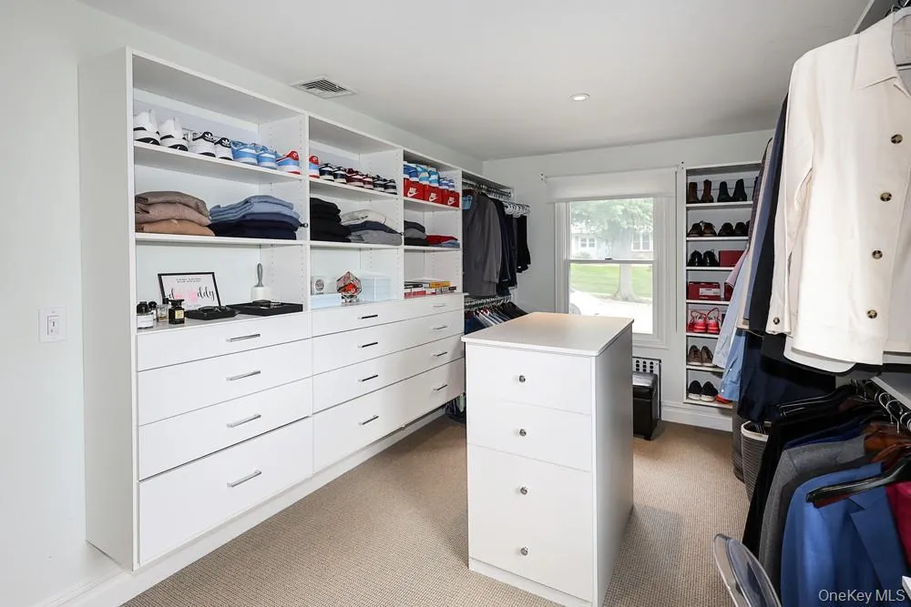 29 Puritan Lane, Oyster Bay, NY, 4 Bedrooms Bedrooms, 7 Rooms Rooms,2 BathroomsBathrooms,Residential,For Rent,Puritan,0,1043535 29 Puritan Lane, Oyster Bay, NY, 4 Bedrooms Bedrooms, 7 Rooms Rooms,2 BathroomsBathrooms,Residential,For Rent,Puritan,0,1043535