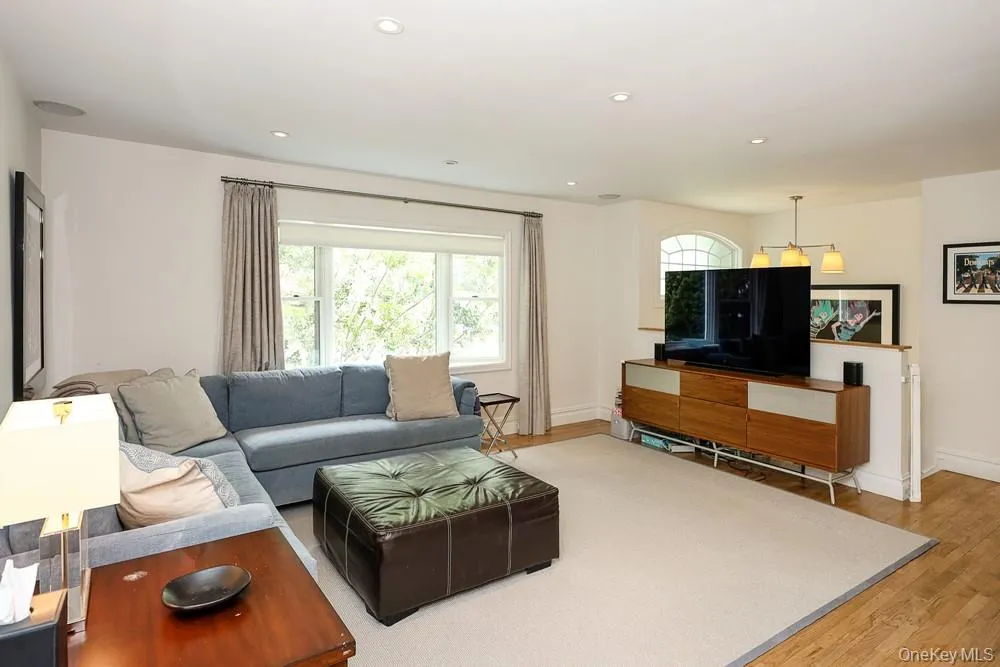 29 Puritan Lane, Oyster Bay, NY, 4 Bedrooms Bedrooms, 7 Rooms Rooms,2 BathroomsBathrooms,Residential,For Rent,Puritan,0,1043535 29 Puritan Lane, Oyster Bay, NY, 4 Bedrooms Bedrooms, 7 Rooms Rooms,2 BathroomsBathrooms,Residential,For Rent,Puritan,0,1043535