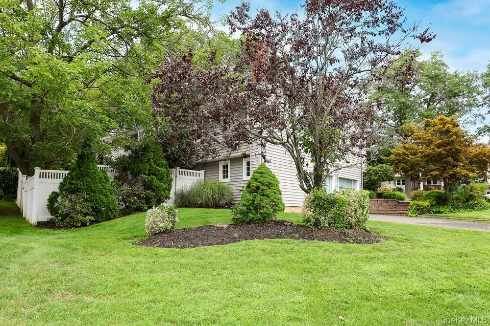 29 Puritan Lane, Oyster Bay, NY, 4 Bedrooms Bedrooms, 7 Rooms Rooms,2 BathroomsBathrooms,Residential,For Rent,Puritan,0,1043535 29 Puritan Lane, Oyster Bay, NY, 4 Bedrooms Bedrooms, 7 Rooms Rooms,2 BathroomsBathrooms,Residential,For Rent,Puritan,0,1043535