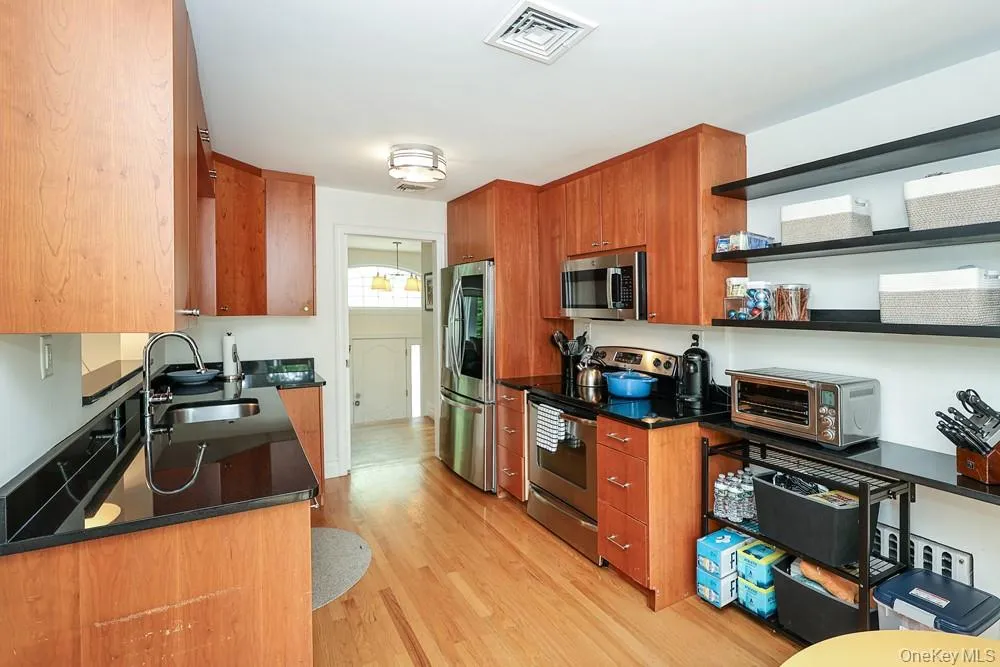 29 Puritan Lane, Oyster Bay, NY, 4 Bedrooms Bedrooms, 7 Rooms Rooms,2 BathroomsBathrooms,Residential,For Rent,Puritan,0,1043535 29 Puritan Lane, Oyster Bay, NY, 4 Bedrooms Bedrooms, 7 Rooms Rooms,2 BathroomsBathrooms,Residential,For Rent,Puritan,0,1043535