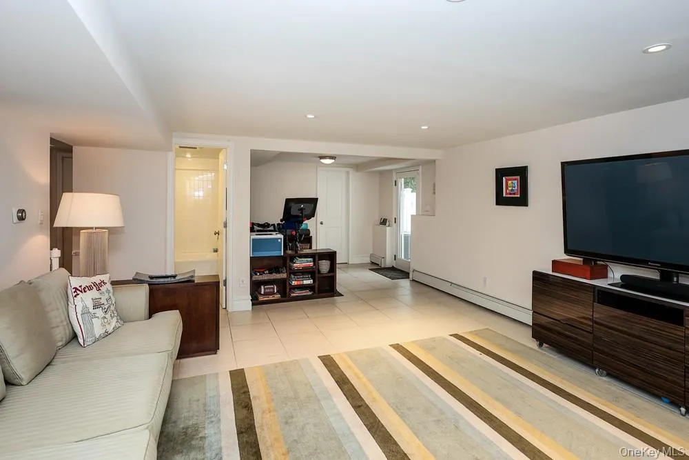 29 Puritan Lane, Oyster Bay, NY, 4 Bedrooms Bedrooms, 7 Rooms Rooms,2 BathroomsBathrooms,Residential,For Rent,Puritan,0,1043535 29 Puritan Lane, Oyster Bay, NY, 4 Bedrooms Bedrooms, 7 Rooms Rooms,2 BathroomsBathrooms,Residential,For Rent,Puritan,0,1043535