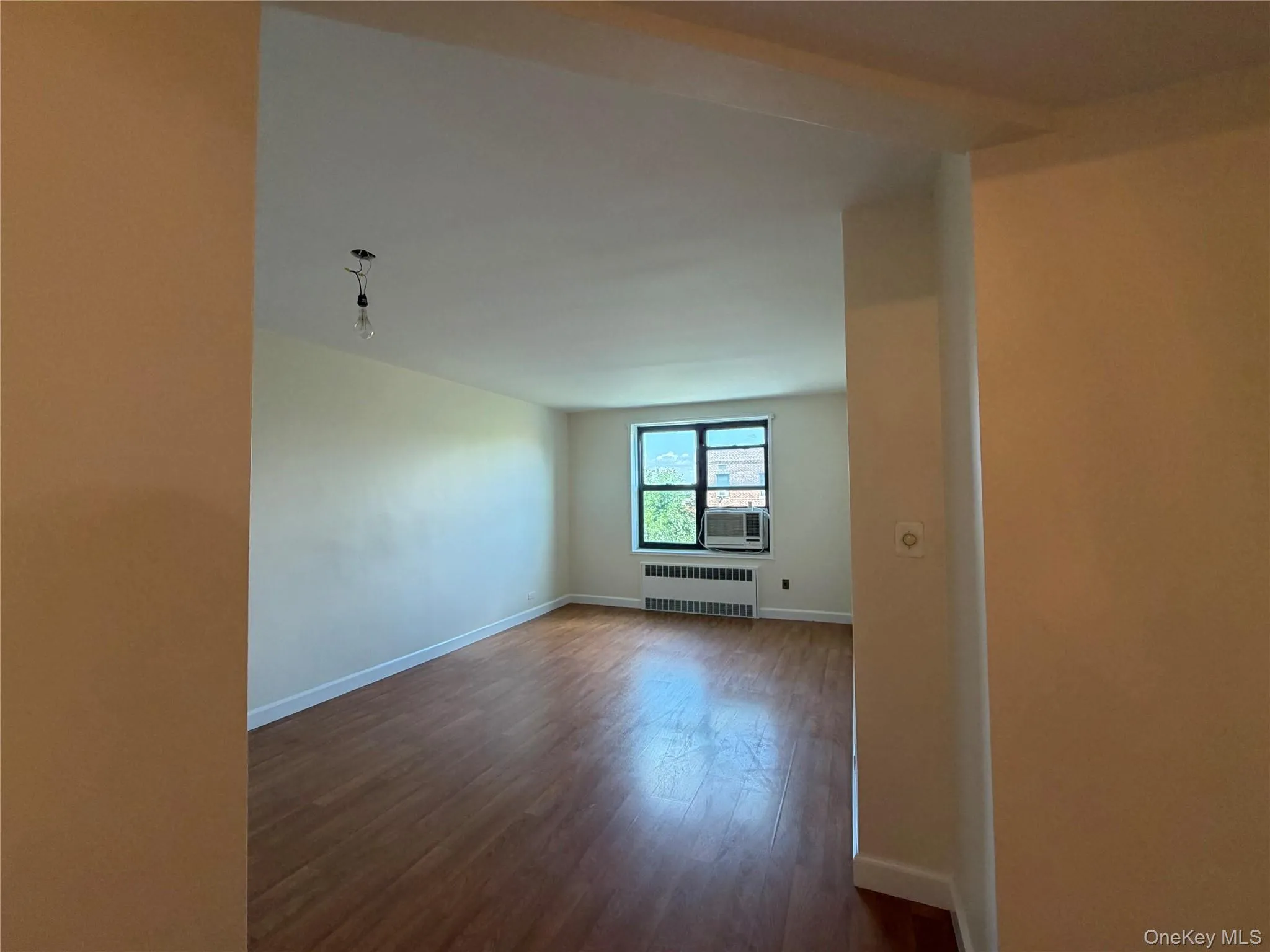88-10 34 Avenue, New York, NY, 2 Bedrooms Bedrooms, 5 Rooms Rooms,1 BathroomBathrooms,Residential,For Rent,34,0,1043539 88-10 34 Avenue, New York, NY, 2 Bedrooms Bedrooms, 5 Rooms Rooms,1 BathroomBathrooms,Residential,For Rent,34,0,1043539