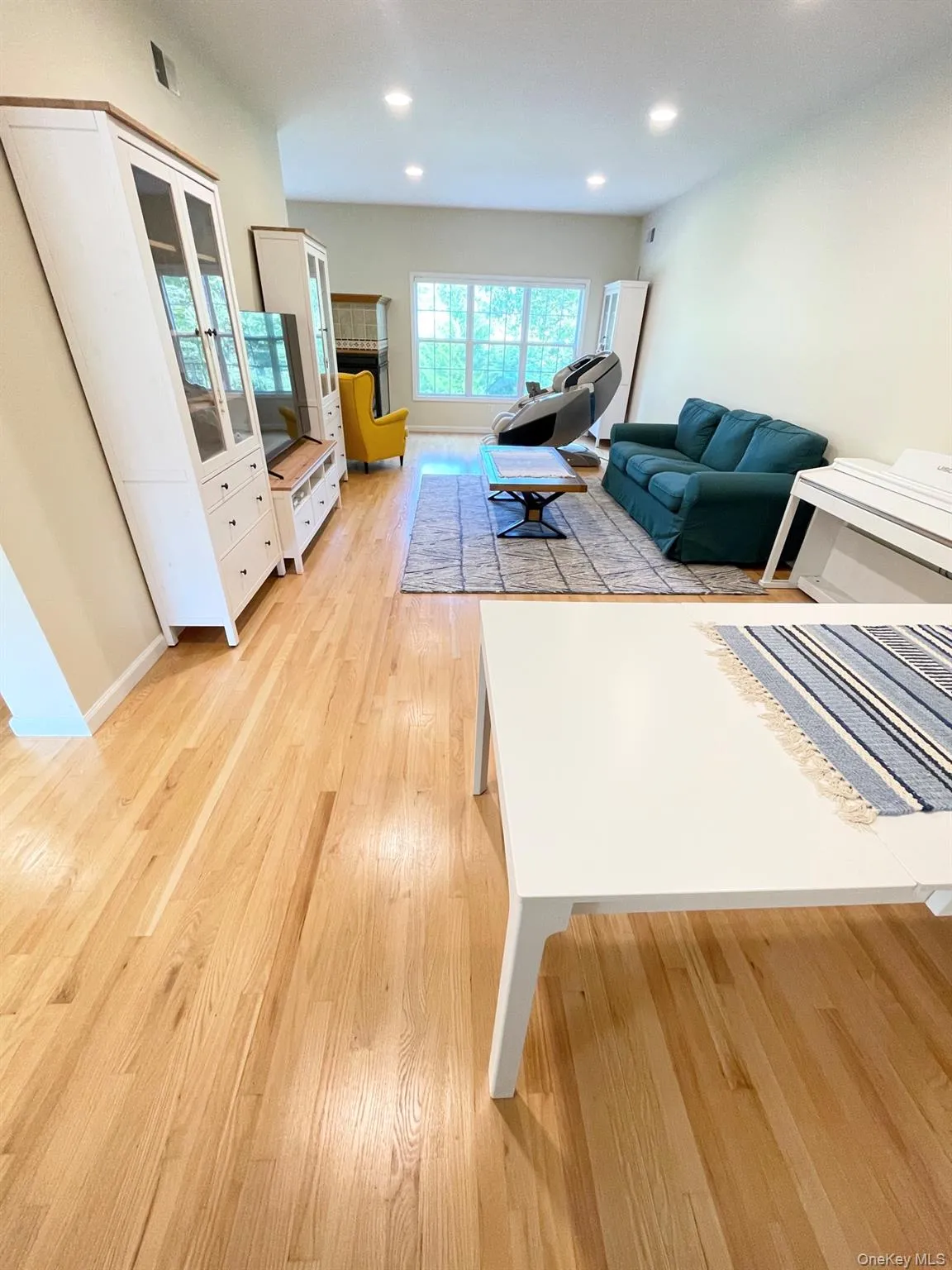 90 Manitou Trail, Smithtown, NY, 3 Bedrooms Bedrooms, 7 Rooms Rooms,2 BathroomsBathrooms,Residential Lease,For Rent,Manitou,0,1043540 90 Manitou Trail, Smithtown, NY, 3 Bedrooms Bedrooms, 7 Rooms Rooms,2 BathroomsBathrooms,Residential Lease,For Rent,Manitou,0,1043540