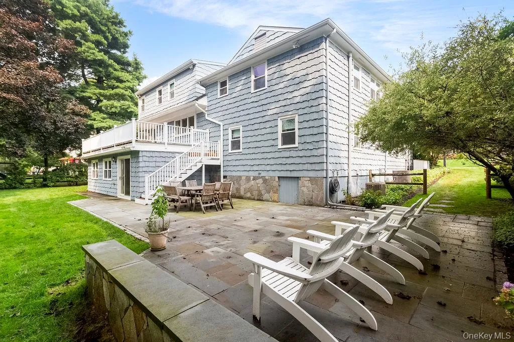 18 Shady Brook Lane, Greenwich, CT, 5 Bedrooms Bedrooms, 9 Rooms Rooms,5 BathroomsBathrooms,Residential,For Rent,Shady Brook,0,1043541 18 Shady Brook Lane, Greenwich, CT, 5 Bedrooms Bedrooms, 9 Rooms Rooms,5 BathroomsBathrooms,Residential,For Rent,Shady Brook,0,1043541