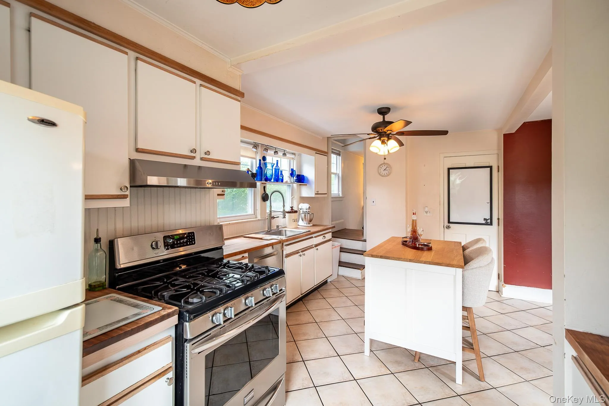 12 Perry Avenue, Rye Town, NY, 3 Bedrooms Bedrooms, 6 Rooms Rooms,1 BathroomBathrooms,Residential,For Rent,Perry,0,1043559 12 Perry Avenue, Rye Town, NY, 3 Bedrooms Bedrooms, 6 Rooms Rooms,1 BathroomBathrooms,Residential,For Rent,Perry,0,1043559