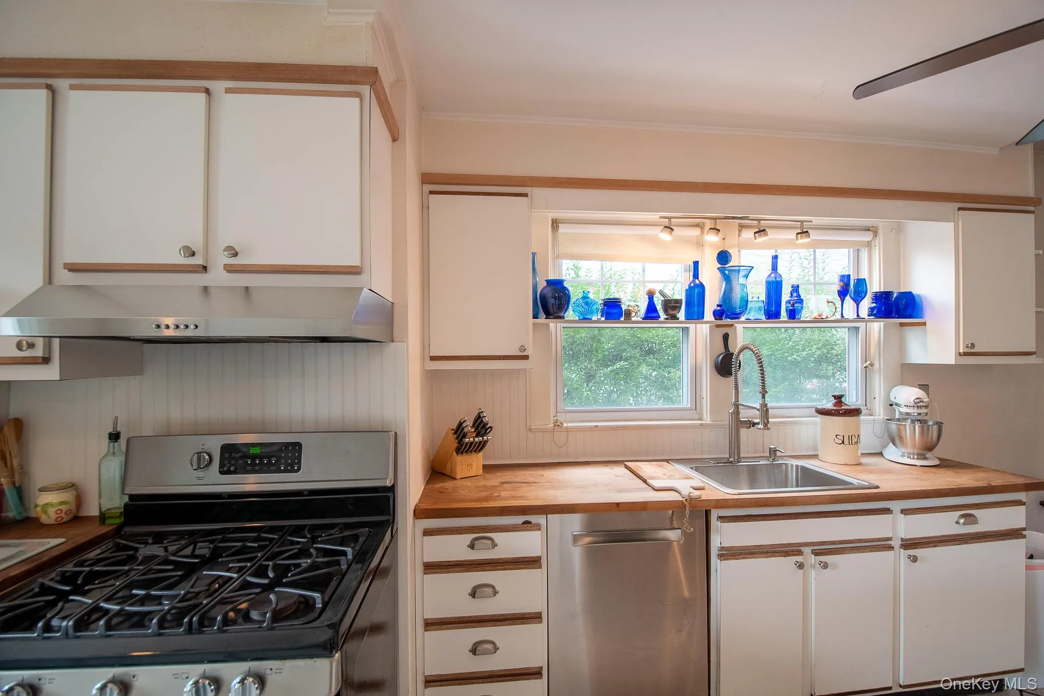 12 Perry Avenue, Rye Town, NY, 3 Bedrooms Bedrooms, 6 Rooms Rooms,1 BathroomBathrooms,Residential,For Rent,Perry,0,1043559 12 Perry Avenue, Rye Town, NY, 3 Bedrooms Bedrooms, 6 Rooms Rooms,1 BathroomBathrooms,Residential,For Rent,Perry,0,1043559