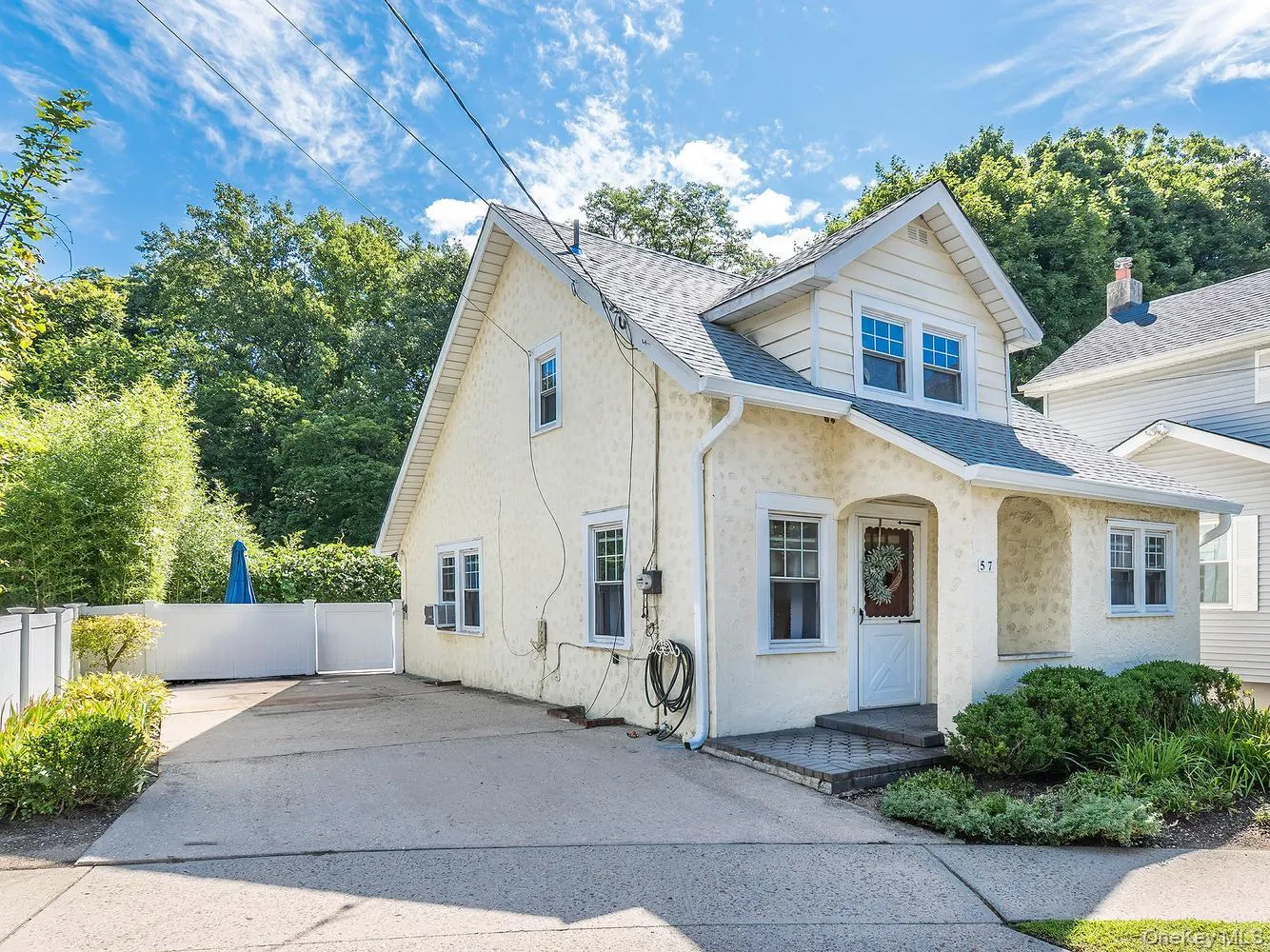 57 Irma Avenue, North Hempstead, NY, 2 Bedrooms Bedrooms, 6 Rooms Rooms,1 BathroomBathrooms,Residential,For Rent,Irma,0,1043563 57 Irma Avenue, North Hempstead, NY, 2 Bedrooms Bedrooms, 6 Rooms Rooms,1 BathroomBathrooms,Residential,For Rent,Irma,0,1043563