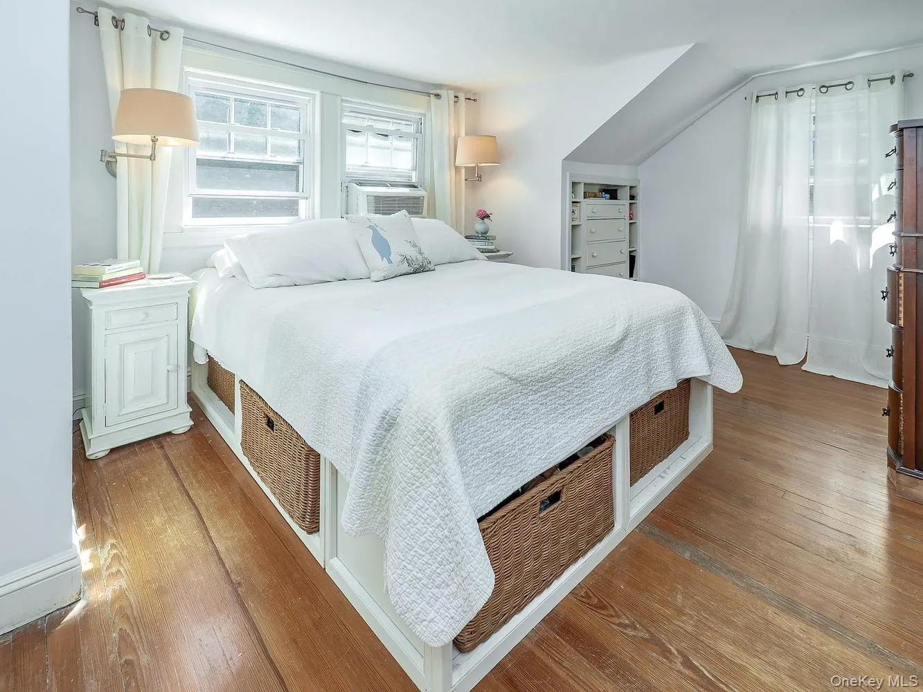 57 Irma Avenue, North Hempstead, NY, 2 Bedrooms Bedrooms, 6 Rooms Rooms,1 BathroomBathrooms,Residential,For Rent,Irma,0,1043563 57 Irma Avenue, North Hempstead, NY, 2 Bedrooms Bedrooms, 6 Rooms Rooms,1 BathroomBathrooms,Residential,For Rent,Irma,0,1043563
