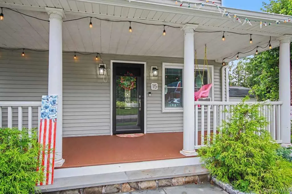 15 Roslyn Road, Kent, NY, 3 Bedrooms Bedrooms, 7 Rooms Rooms,1 BathroomBathrooms,Residential,For Rent,Roslyn,0,1043567 15 Roslyn Road, Kent, NY, 3 Bedrooms Bedrooms, 7 Rooms Rooms,1 BathroomBathrooms,Residential,For Rent,Roslyn,0,1043567