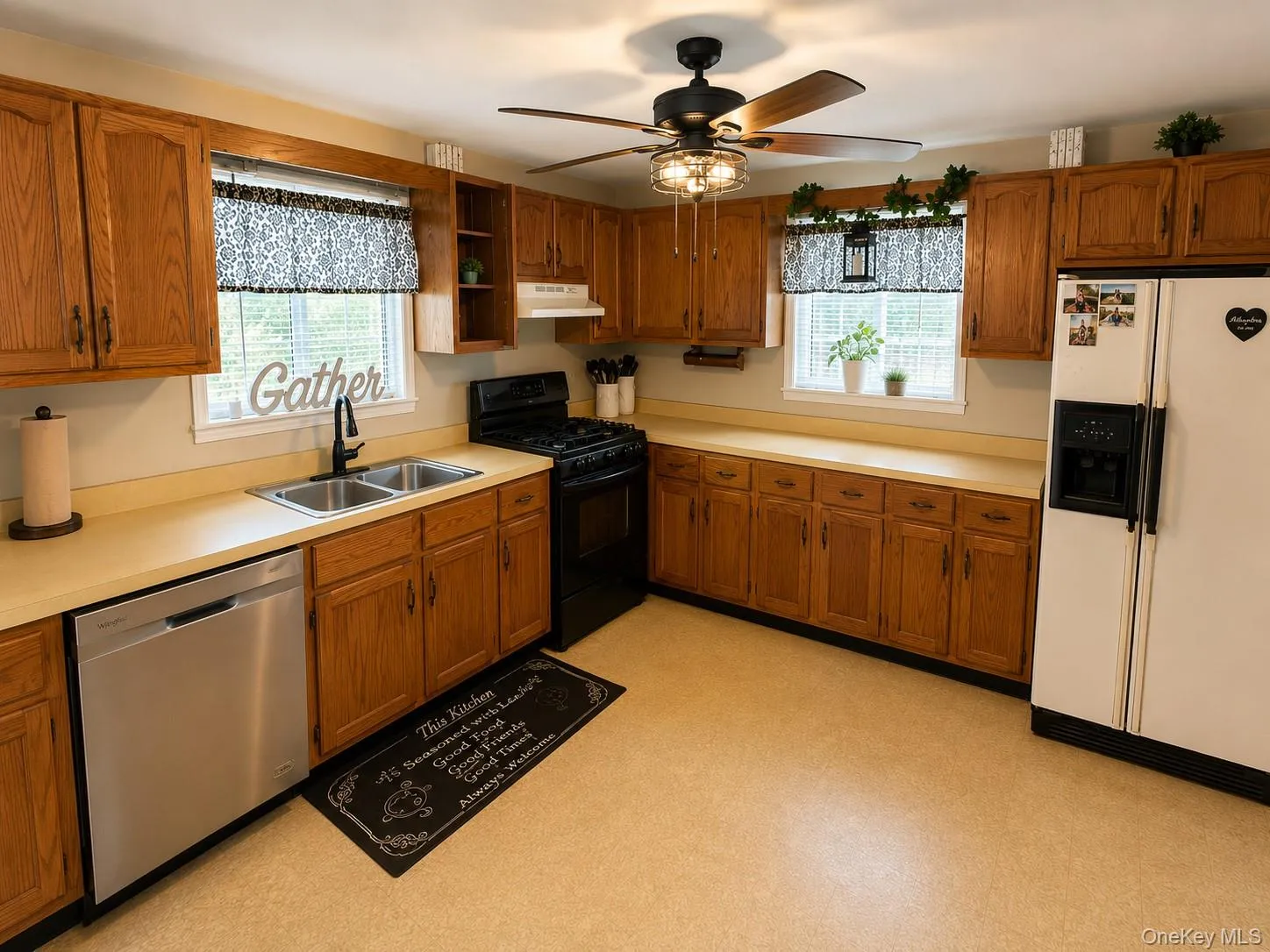 243-247 Monhagen Avenue, Middletown, NY, 3 Bedrooms Bedrooms, 6 Rooms Rooms,2 BathroomsBathrooms,Residential,For Rent,Monhagen,0,1043571 243-247 Monhagen Avenue, Middletown, NY, 3 Bedrooms Bedrooms, 6 Rooms Rooms,2 BathroomsBathrooms,Residential,For Rent,Monhagen,0,1043571