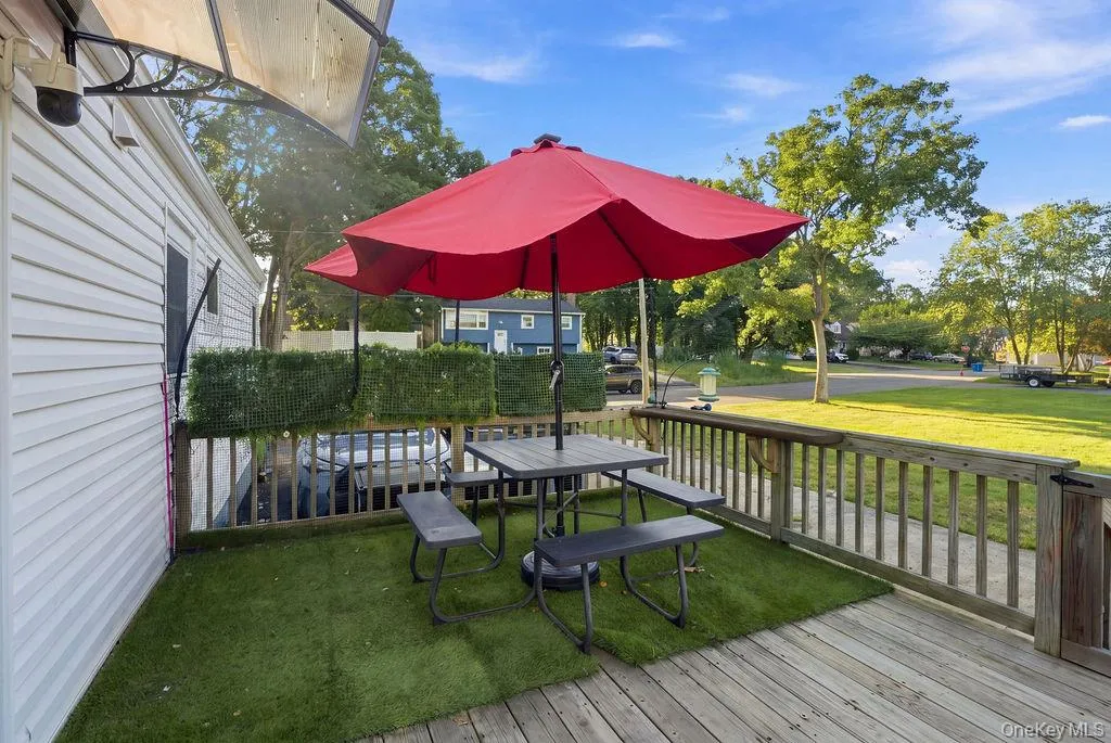 731 Muncey Road, Islip, NY, 4 Bedrooms Bedrooms, 7 Rooms Rooms,1 BathroomBathrooms,Residential,For Rent,Muncey,0,1043575 731 Muncey Road, Islip, NY, 4 Bedrooms Bedrooms, 7 Rooms Rooms,1 BathroomBathrooms,Residential,For Rent,Muncey,0,1043575