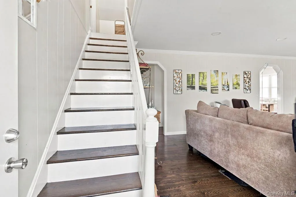 731 Muncey Road, Islip, NY, 4 Bedrooms Bedrooms, 7 Rooms Rooms,1 BathroomBathrooms,Residential,For Rent,Muncey,0,1043575 731 Muncey Road, Islip, NY, 4 Bedrooms Bedrooms, 7 Rooms Rooms,1 BathroomBathrooms,Residential,For Rent,Muncey,0,1043575