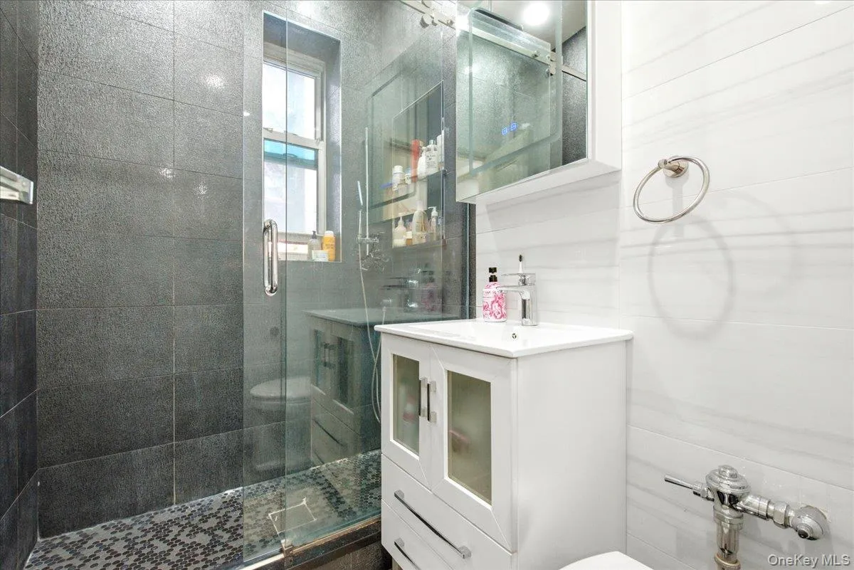 67-66 108th Street, New York, NY, 1 Bedroom Bedrooms, 4 Rooms Rooms,1 BathroomBathrooms,Residential,For Rent,108th,0,1043582 67-66 108th Street, New York, NY, 1 Bedroom Bedrooms, 4 Rooms Rooms,1 BathroomBathrooms,Residential,For Rent,108th,0,1043582
