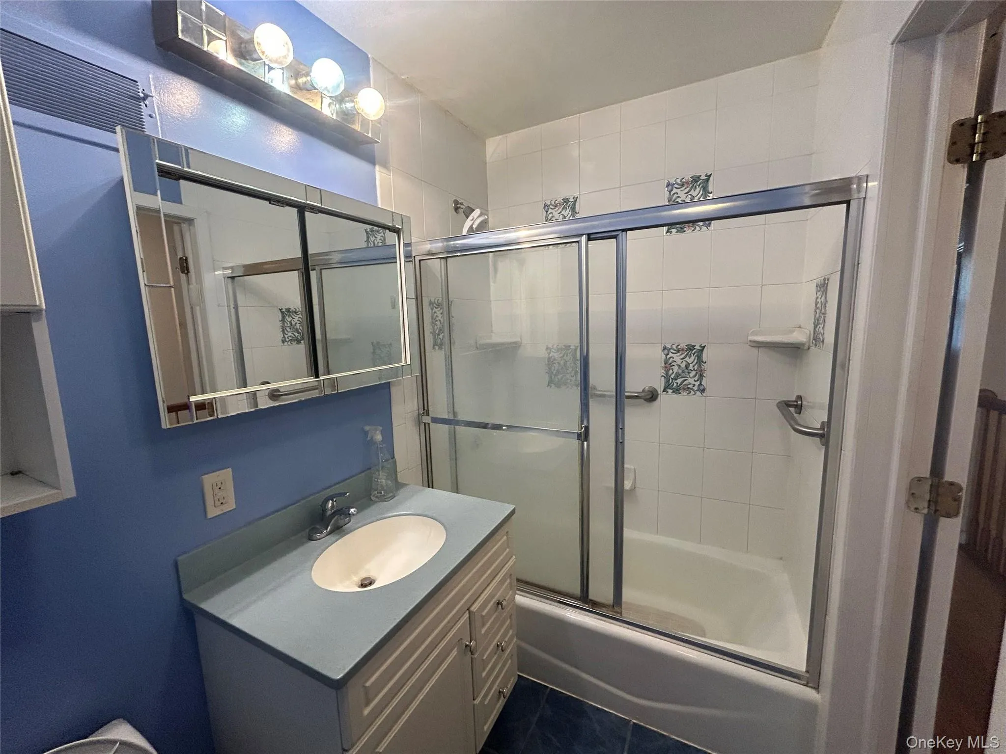 31 Farley Drive, Haverstraw, NY, 3 Bedrooms Bedrooms, 6 Rooms Rooms,1 BathroomBathrooms,Residential,For Rent,Farley,0,1043583 31 Farley Drive, Haverstraw, NY, 3 Bedrooms Bedrooms, 6 Rooms Rooms,1 BathroomBathrooms,Residential,For Rent,Farley,0,1043583