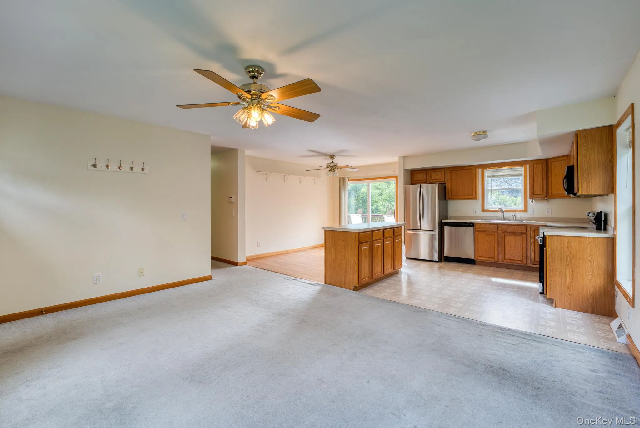 200 Doris Street, Esopus, NY, 3 Bedrooms Bedrooms, 5 Rooms Rooms,2 BathroomsBathrooms,Residential,For Rent,Doris,0,1043585 200 Doris Street, Esopus, NY, 3 Bedrooms Bedrooms, 5 Rooms Rooms,2 BathroomsBathrooms,Residential,For Rent,Doris,0,1043585