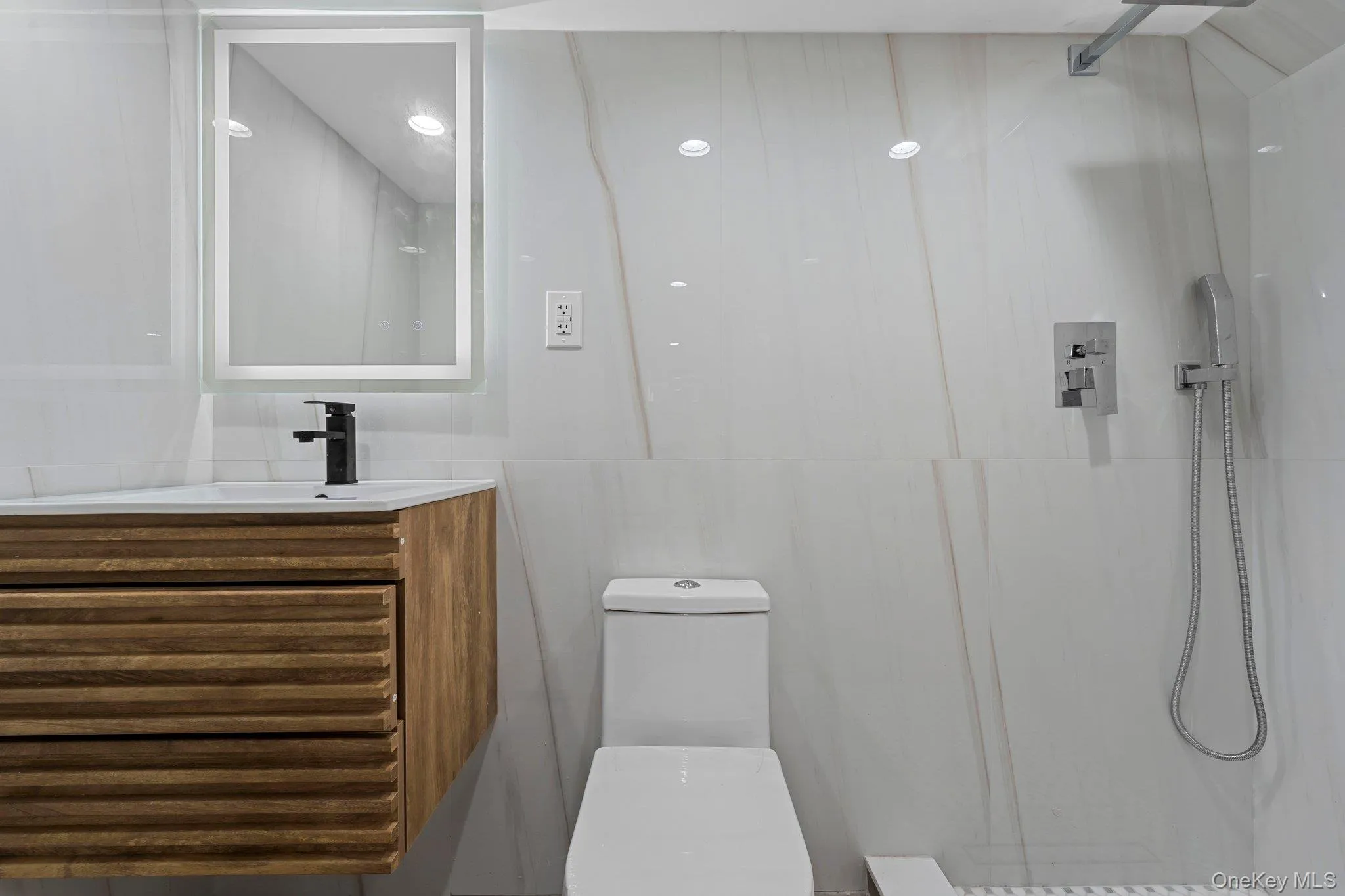 137-64 Westgate Street, New York, NY, 3 Bedrooms Bedrooms, 8 Rooms Rooms,3 BathroomsBathrooms,Residential,For Rent,Westgate,0,1043588 137-64 Westgate Street, New York, NY, 3 Bedrooms Bedrooms, 8 Rooms Rooms,3 BathroomsBathrooms,Residential,For Rent,Westgate,0,1043588