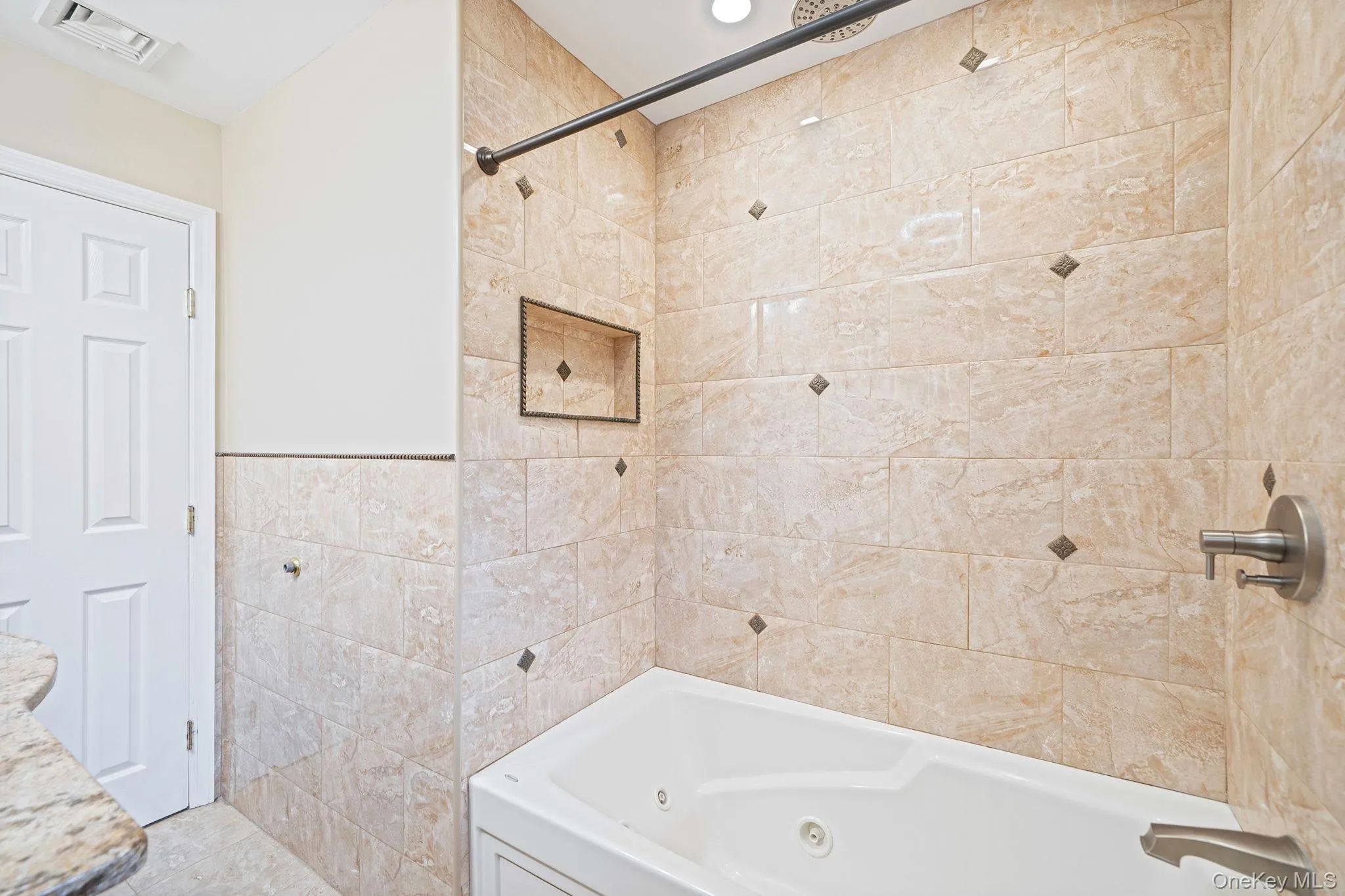 21 Pearsall Place, Babylon, NY, 3 Bedrooms Bedrooms, 6 Rooms Rooms,2 BathroomsBathrooms,Residential,For Rent,Pearsall,0,1043589 21 Pearsall Place, Babylon, NY, 3 Bedrooms Bedrooms, 6 Rooms Rooms,2 BathroomsBathrooms,Residential,For Rent,Pearsall,0,1043589