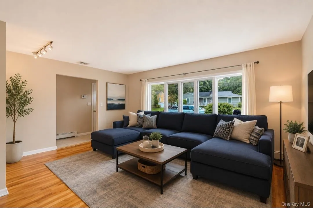 21 Pearsall Place, Babylon, NY, 3 Bedrooms Bedrooms, 6 Rooms Rooms,2 BathroomsBathrooms,Residential,For Rent,Pearsall,0,1043589 21 Pearsall Place, Babylon, NY, 3 Bedrooms Bedrooms, 6 Rooms Rooms,2 BathroomsBathrooms,Residential,For Rent,Pearsall,0,1043589