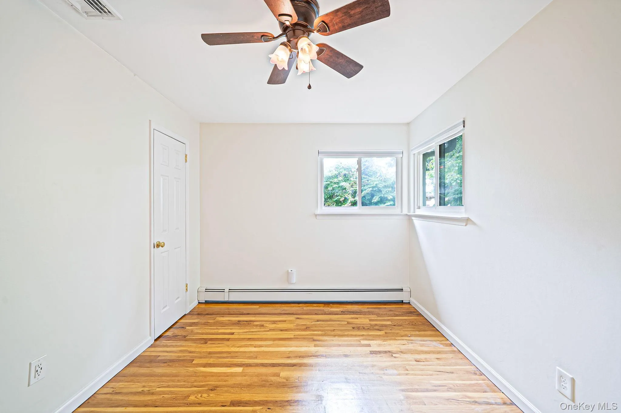 21 Pearsall Place, Babylon, NY, 3 Bedrooms Bedrooms, 6 Rooms Rooms,2 BathroomsBathrooms,Residential,For Rent,Pearsall,0,1043589 21 Pearsall Place, Babylon, NY, 3 Bedrooms Bedrooms, 6 Rooms Rooms,2 BathroomsBathrooms,Residential,For Rent,Pearsall,0,1043589