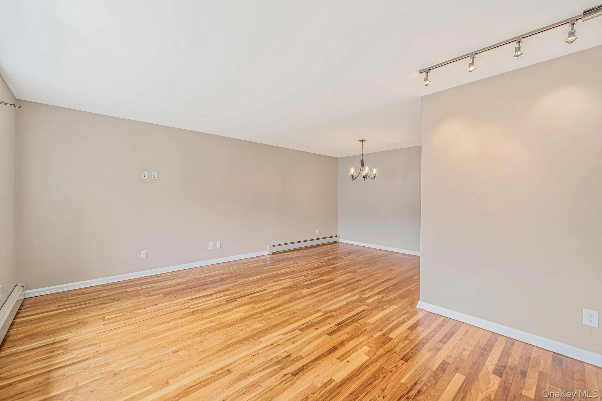 21 Pearsall Place, Babylon, NY, 3 Bedrooms Bedrooms, 6 Rooms Rooms,2 BathroomsBathrooms,Residential,For Rent,Pearsall,0,1043589 21 Pearsall Place, Babylon, NY, 3 Bedrooms Bedrooms, 6 Rooms Rooms,2 BathroomsBathrooms,Residential,For Rent,Pearsall,0,1043589