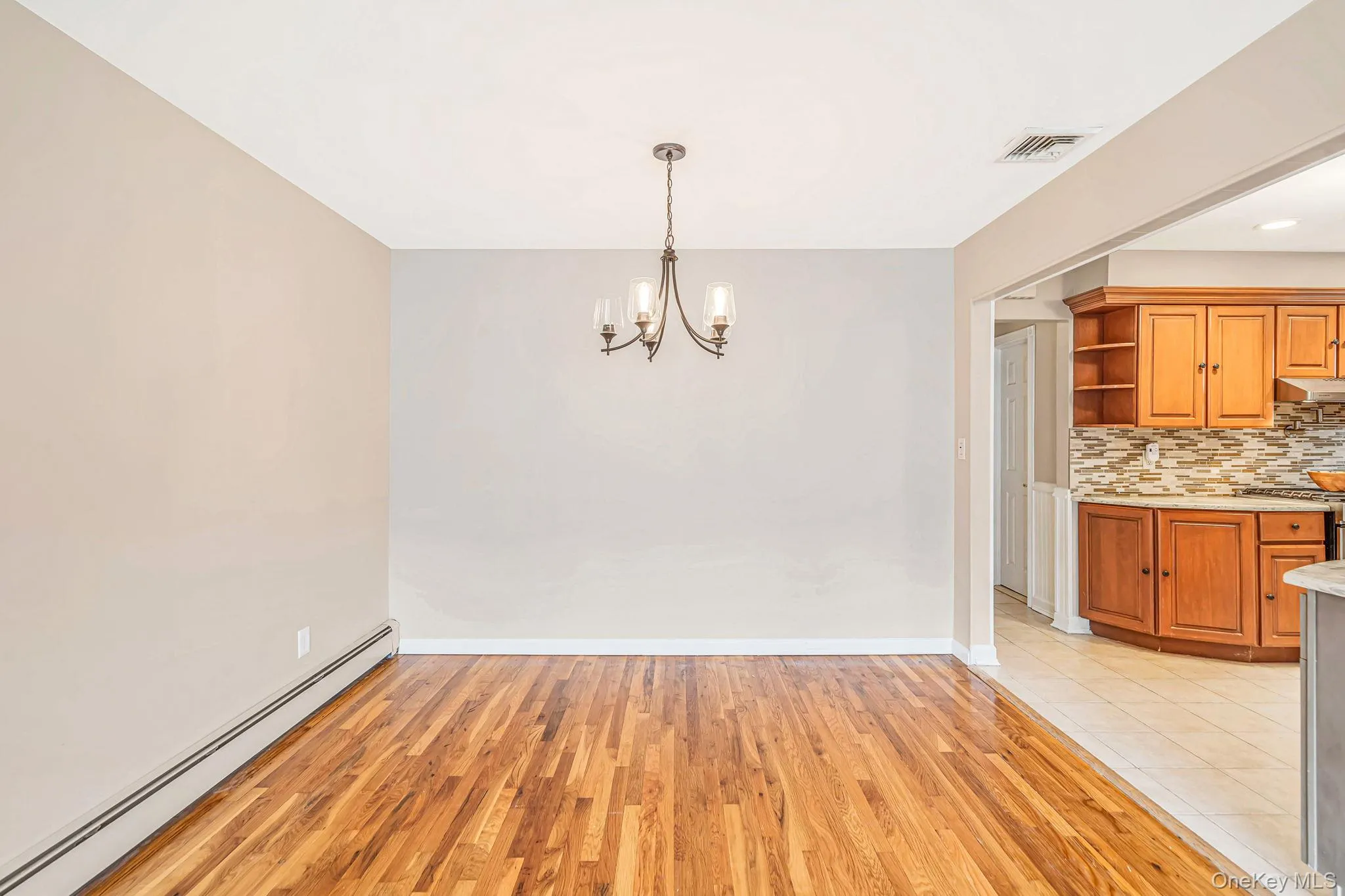 21 Pearsall Place, Babylon, NY, 3 Bedrooms Bedrooms, 6 Rooms Rooms,2 BathroomsBathrooms,Residential,For Rent,Pearsall,0,1043589 21 Pearsall Place, Babylon, NY, 3 Bedrooms Bedrooms, 6 Rooms Rooms,2 BathroomsBathrooms,Residential,For Rent,Pearsall,0,1043589