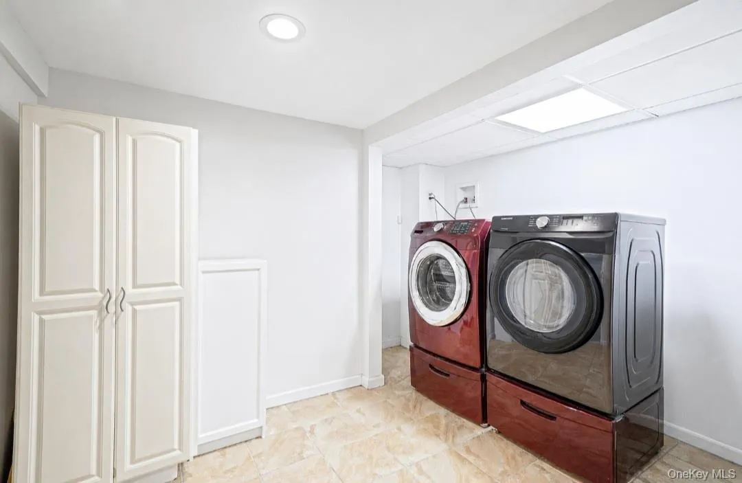 21 Pearsall Place, Babylon, NY, 3 Bedrooms Bedrooms, 6 Rooms Rooms,2 BathroomsBathrooms,Residential,For Rent,Pearsall,0,1043589 21 Pearsall Place, Babylon, NY, 3 Bedrooms Bedrooms, 6 Rooms Rooms,2 BathroomsBathrooms,Residential,For Rent,Pearsall,0,1043589