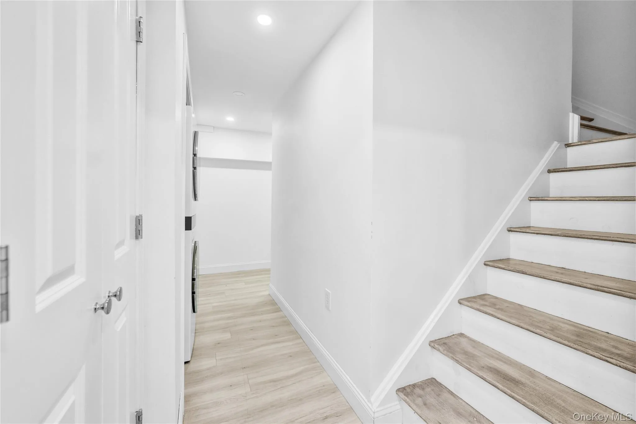 169 Pascack Road, Clarkstown, NY, 6 Bedrooms Bedrooms, 12 Rooms Rooms,3 BathroomsBathrooms,Residential,For Rent,Pascack,0,1043592 169 Pascack Road, Clarkstown, NY, 6 Bedrooms Bedrooms, 12 Rooms Rooms,3 BathroomsBathrooms,Residential,For Rent,Pascack,0,1043592