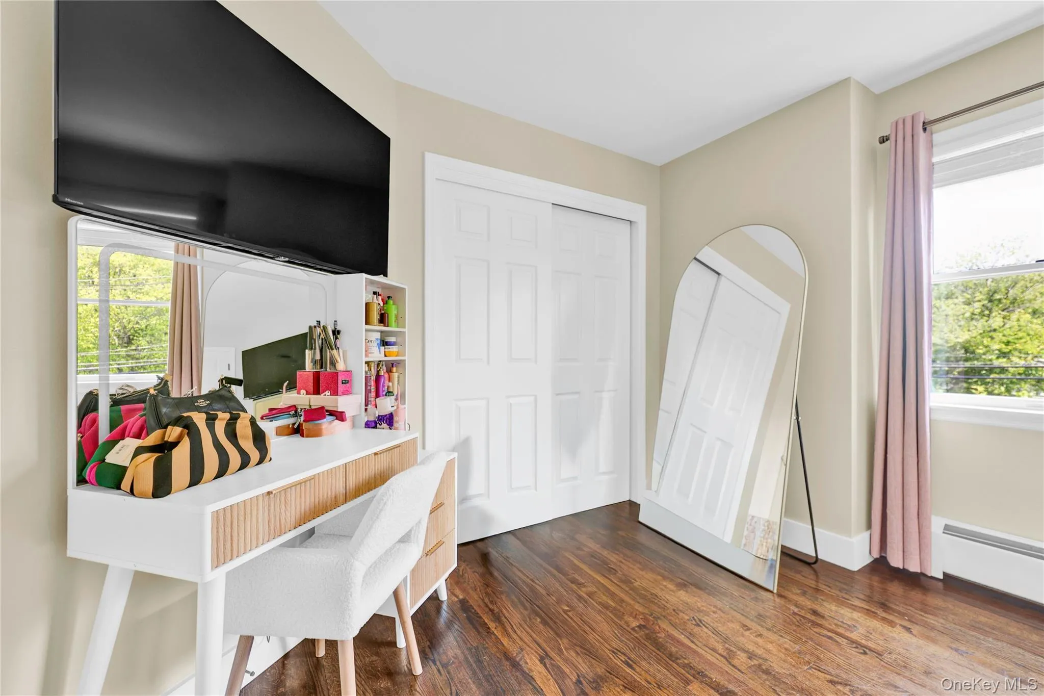 169 Pascack Road, Clarkstown, NY, 6 Bedrooms Bedrooms, 12 Rooms Rooms,3 BathroomsBathrooms,Residential,For Rent,Pascack,0,1043592 169 Pascack Road, Clarkstown, NY, 6 Bedrooms Bedrooms, 12 Rooms Rooms,3 BathroomsBathrooms,Residential,For Rent,Pascack,0,1043592