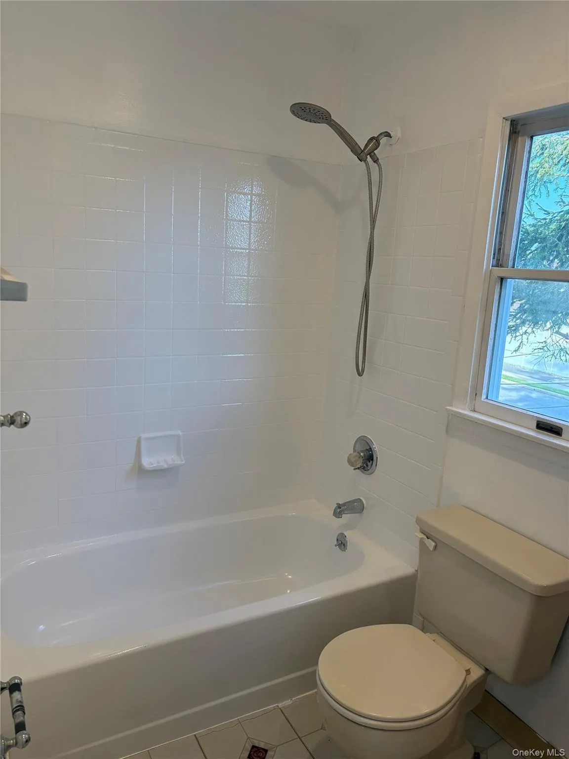 1975 Lenox Avenue, Hempstead, NY, 5 Bedrooms Bedrooms, 8 Rooms Rooms,3 BathroomsBathrooms,Residential,For Rent,Lenox,0,1043594 1975 Lenox Avenue, Hempstead, NY, 5 Bedrooms Bedrooms, 8 Rooms Rooms,3 BathroomsBathrooms,Residential,For Rent,Lenox,0,1043594