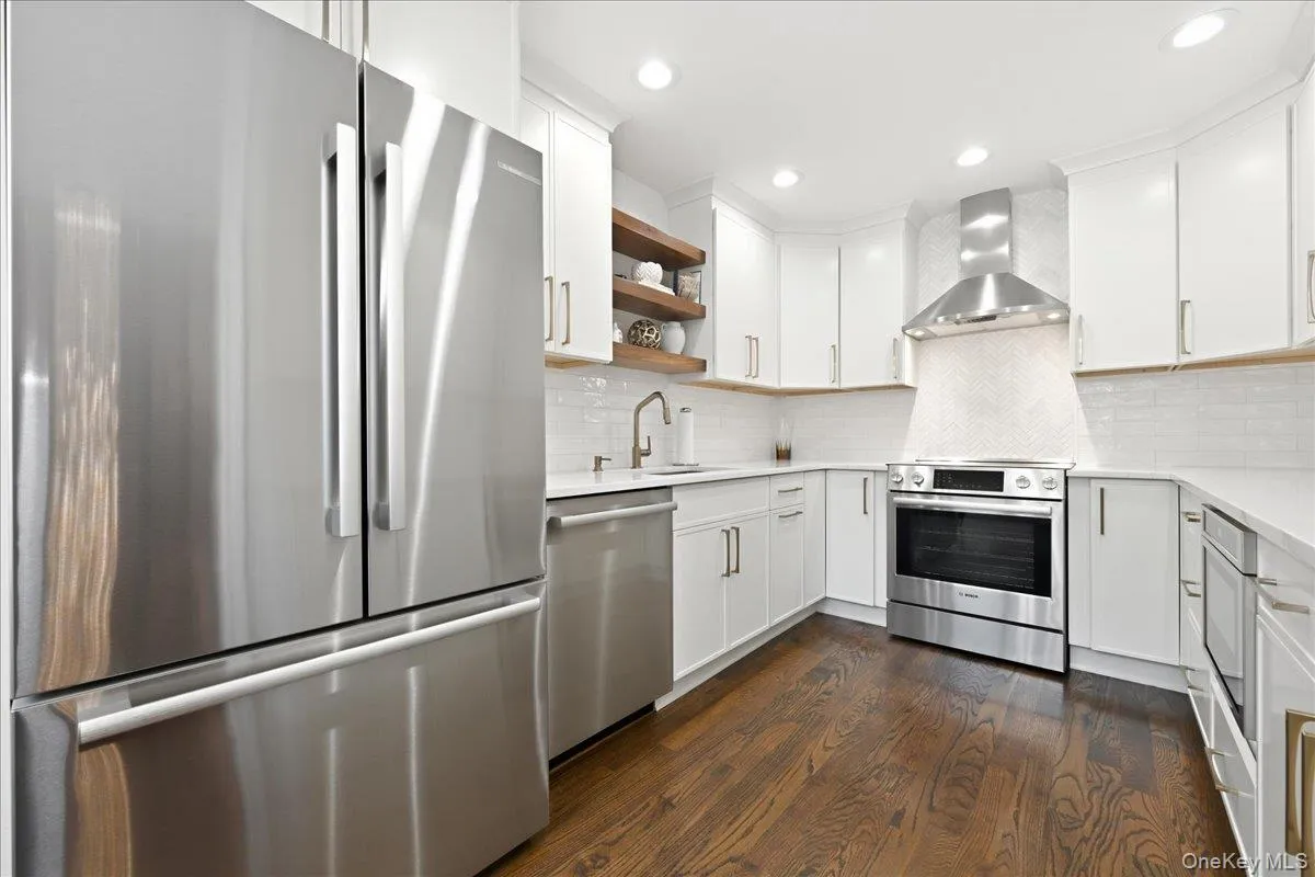 49 Villas Circle, Huntington, NY, 3 Bedrooms Bedrooms, 6 Rooms Rooms,2 BathroomsBathrooms,Residential,For Rent,Villas,0,1043602 49 Villas Circle, Huntington, NY, 3 Bedrooms Bedrooms, 6 Rooms Rooms,2 BathroomsBathrooms,Residential,For Rent,Villas,0,1043602