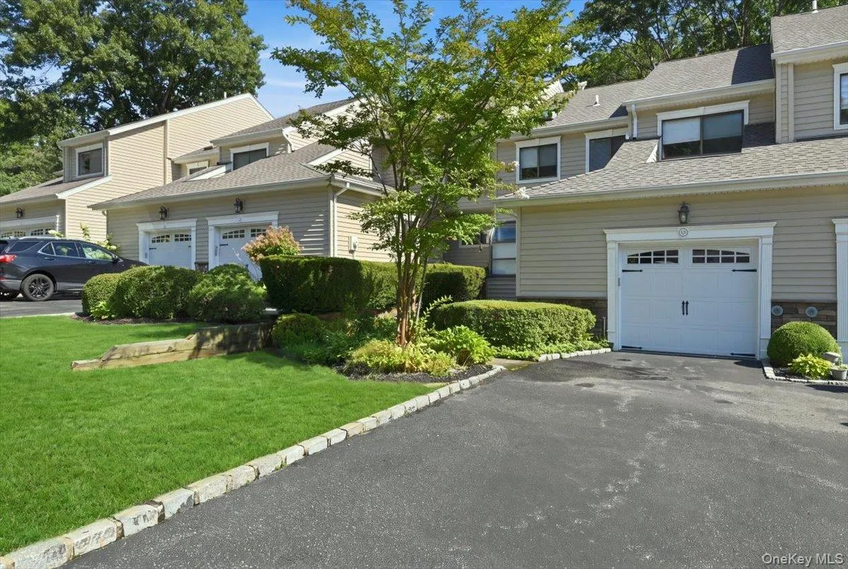 49 Villas Circle, Huntington, NY, 3 Bedrooms Bedrooms, 6 Rooms Rooms,2 BathroomsBathrooms,Residential,For Rent,Villas,0,1043602 49 Villas Circle, Huntington, NY, 3 Bedrooms Bedrooms, 6 Rooms Rooms,2 BathroomsBathrooms,Residential,For Rent,Villas,0,1043602