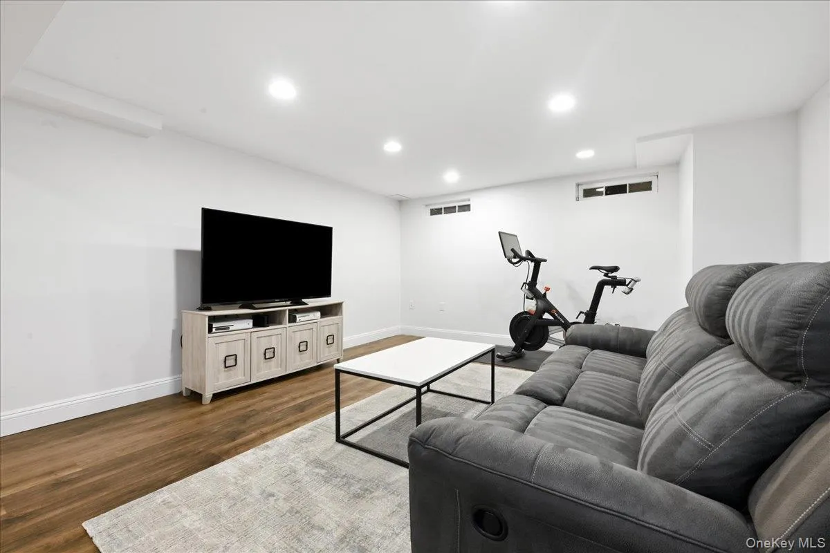 49 Villas Circle, Huntington, NY, 3 Bedrooms Bedrooms, 6 Rooms Rooms,2 BathroomsBathrooms,Residential,For Rent,Villas,0,1043602 49 Villas Circle, Huntington, NY, 3 Bedrooms Bedrooms, 6 Rooms Rooms,2 BathroomsBathrooms,Residential,For Rent,Villas,0,1043602