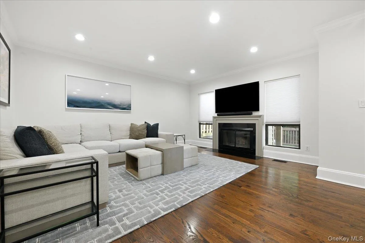 49 Villas Circle, Huntington, NY, 3 Bedrooms Bedrooms, 6 Rooms Rooms,2 BathroomsBathrooms,Residential,For Rent,Villas,0,1043602 49 Villas Circle, Huntington, NY, 3 Bedrooms Bedrooms, 6 Rooms Rooms,2 BathroomsBathrooms,Residential,For Rent,Villas,0,1043602