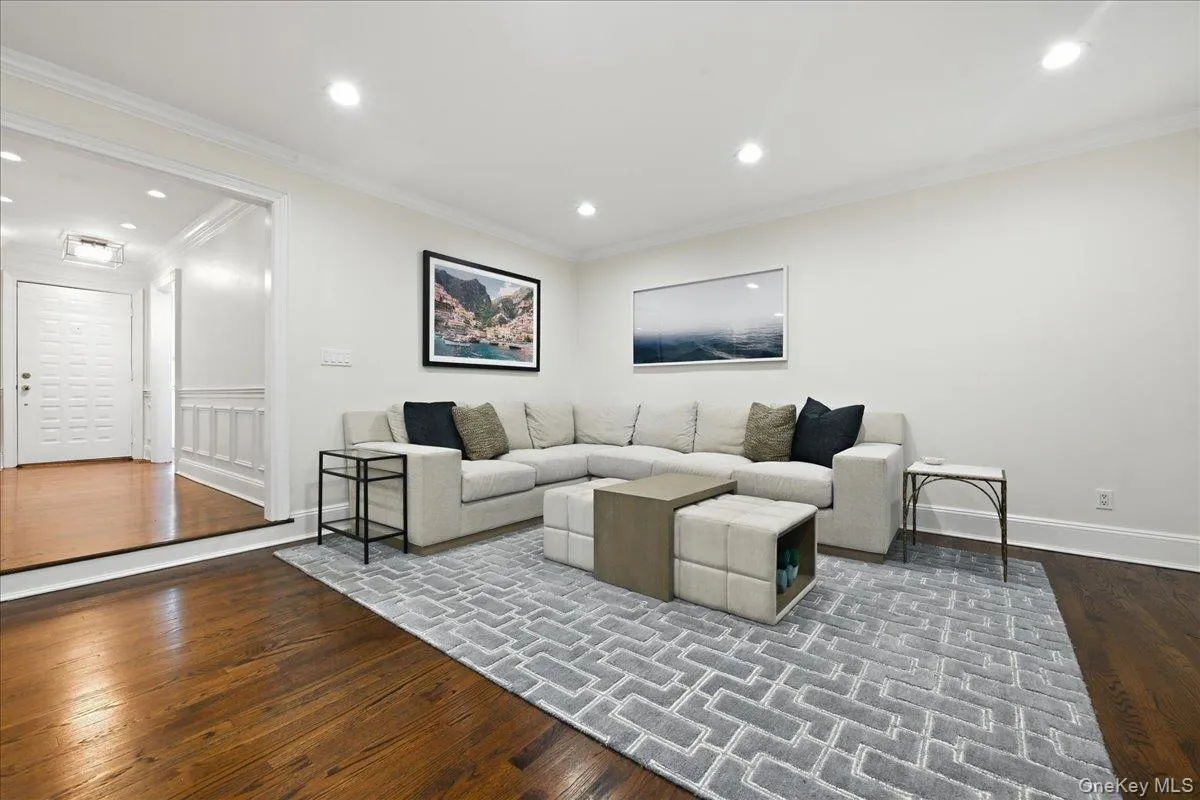 49 Villas Circle, Huntington, NY, 3 Bedrooms Bedrooms, 6 Rooms Rooms,2 BathroomsBathrooms,Residential,For Rent,Villas,0,1043602 49 Villas Circle, Huntington, NY, 3 Bedrooms Bedrooms, 6 Rooms Rooms,2 BathroomsBathrooms,Residential,For Rent,Villas,0,1043602