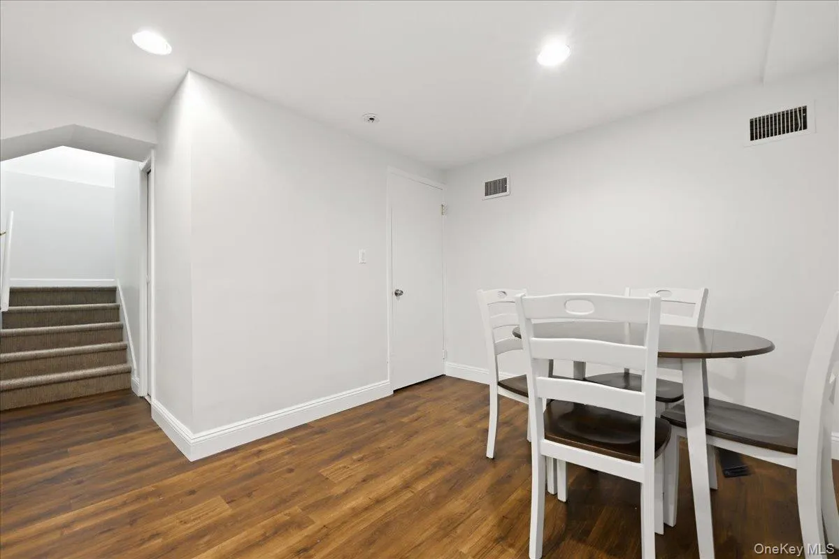 49 Villas Circle, Huntington, NY, 3 Bedrooms Bedrooms, 6 Rooms Rooms,2 BathroomsBathrooms,Residential,For Rent,Villas,0,1043602 49 Villas Circle, Huntington, NY, 3 Bedrooms Bedrooms, 6 Rooms Rooms,2 BathroomsBathrooms,Residential,For Rent,Villas,0,1043602