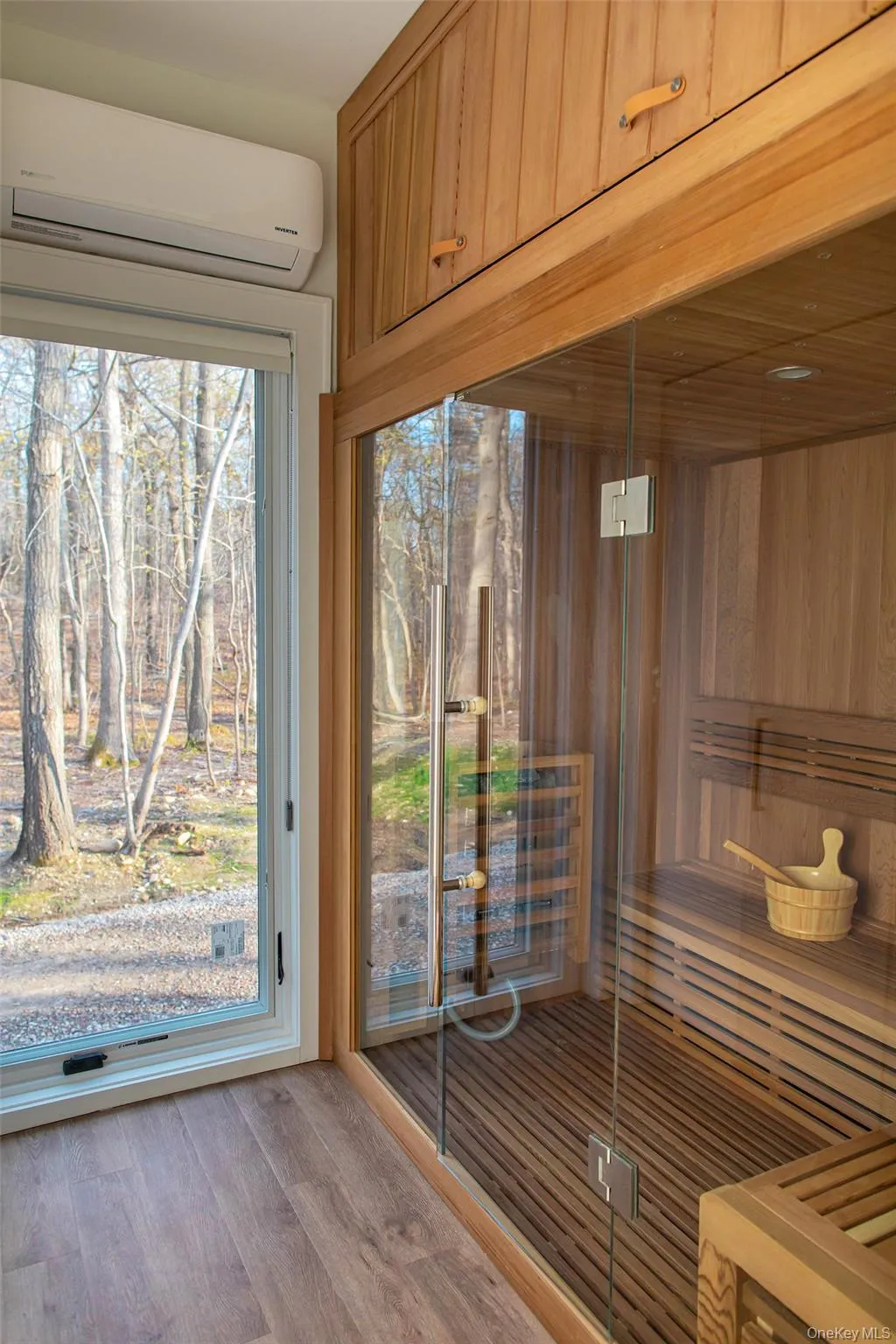 5 Oakwood Drive, Riverhead, NY, 1 Bedroom Bedrooms, 8 Rooms Rooms,1 BathroomBathrooms,Residential,For Rent,Oakwood,0,1043604 5 Oakwood Drive, Riverhead, NY, 1 Bedroom Bedrooms, 8 Rooms Rooms,1 BathroomBathrooms,Residential,For Rent,Oakwood,0,1043604