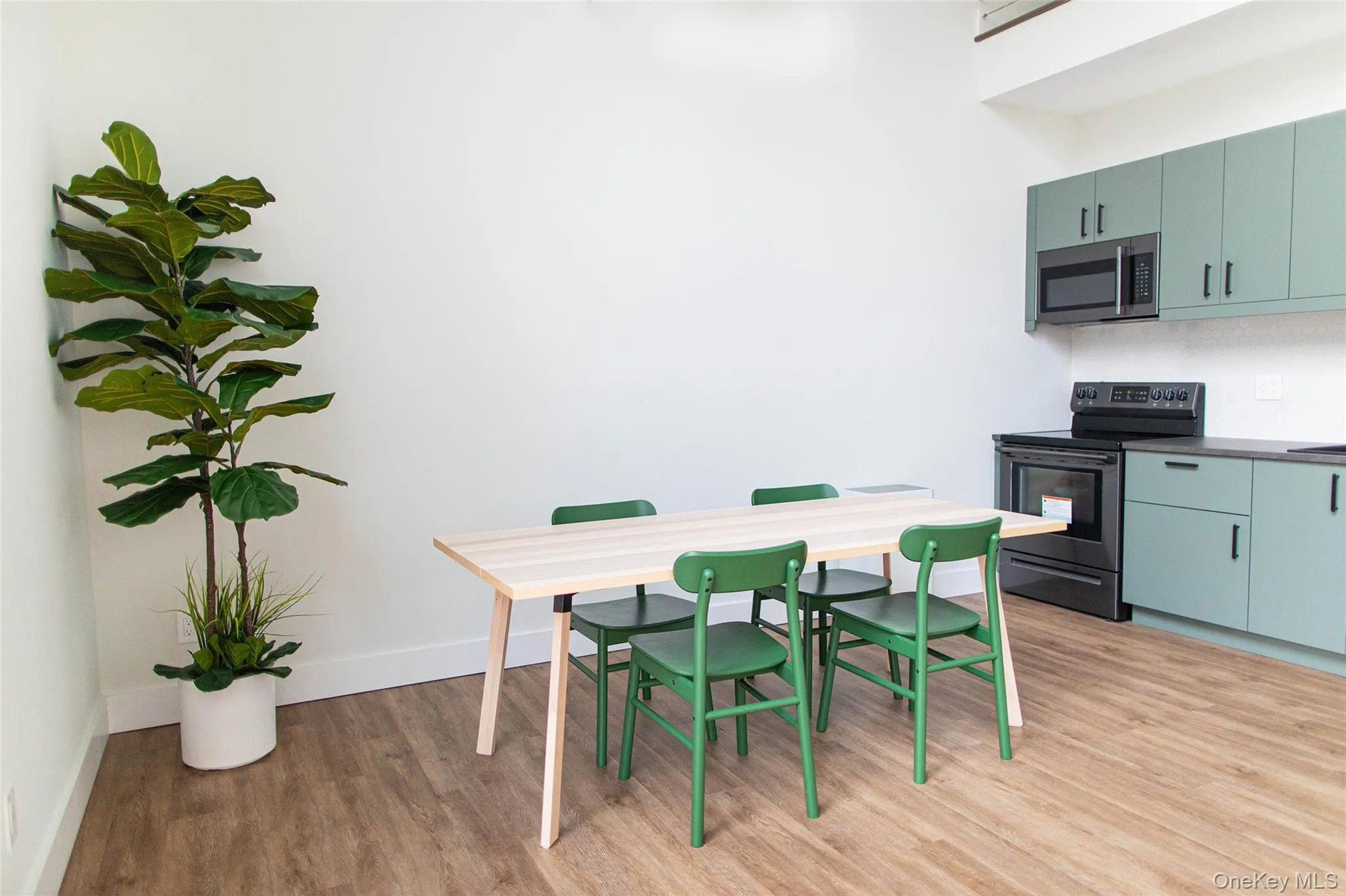 5 Oakwood Drive, Riverhead, NY, 1 Bedroom Bedrooms, 8 Rooms Rooms,1 BathroomBathrooms,Residential,For Rent,Oakwood,0,1043604 5 Oakwood Drive, Riverhead, NY, 1 Bedroom Bedrooms, 8 Rooms Rooms,1 BathroomBathrooms,Residential,For Rent,Oakwood,0,1043604