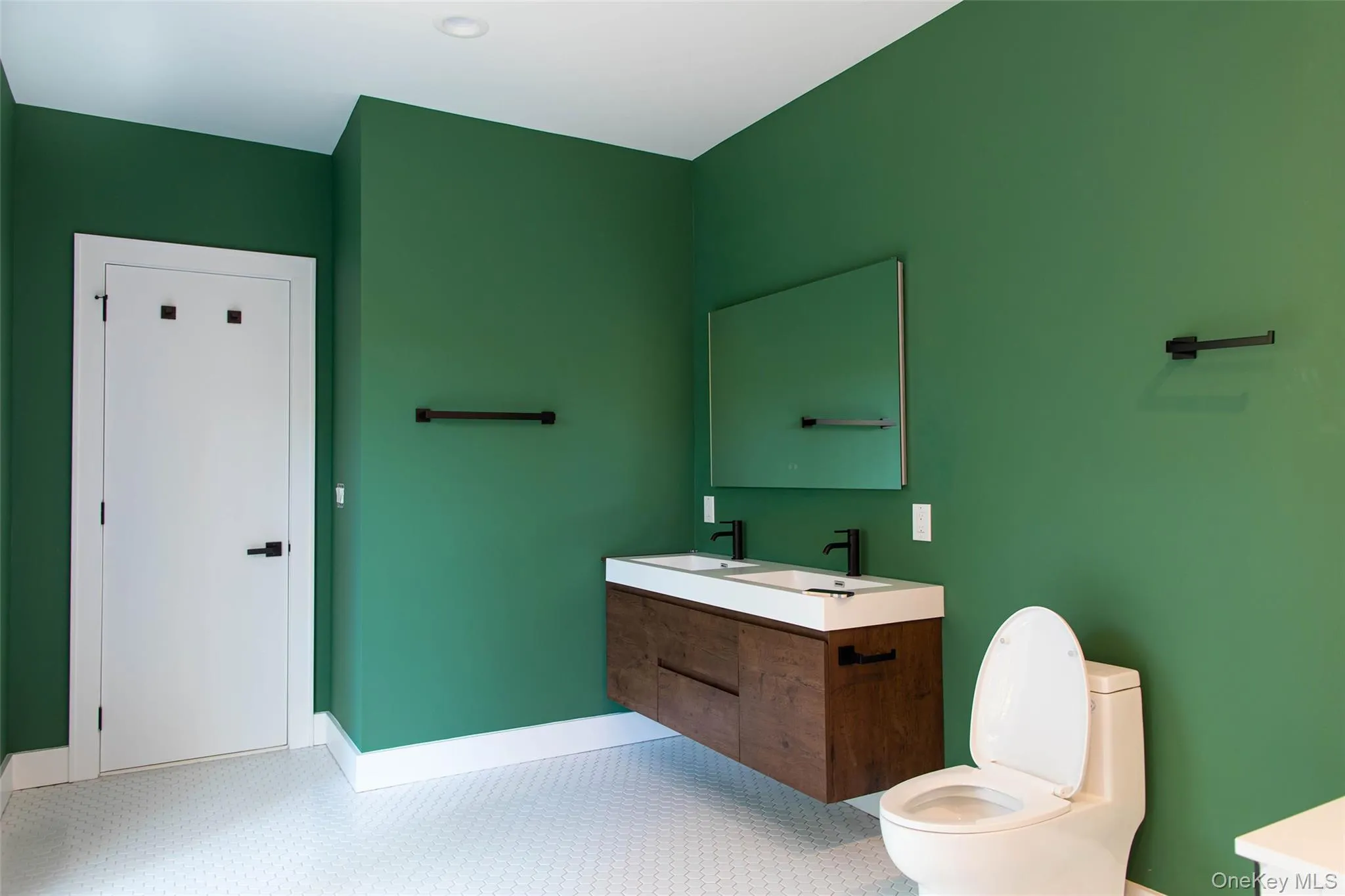 5 Oakwood Drive, Riverhead, NY, 1 Bedroom Bedrooms, 8 Rooms Rooms,1 BathroomBathrooms,Residential,For Rent,Oakwood,0,1043604 5 Oakwood Drive, Riverhead, NY, 1 Bedroom Bedrooms, 8 Rooms Rooms,1 BathroomBathrooms,Residential,For Rent,Oakwood,0,1043604