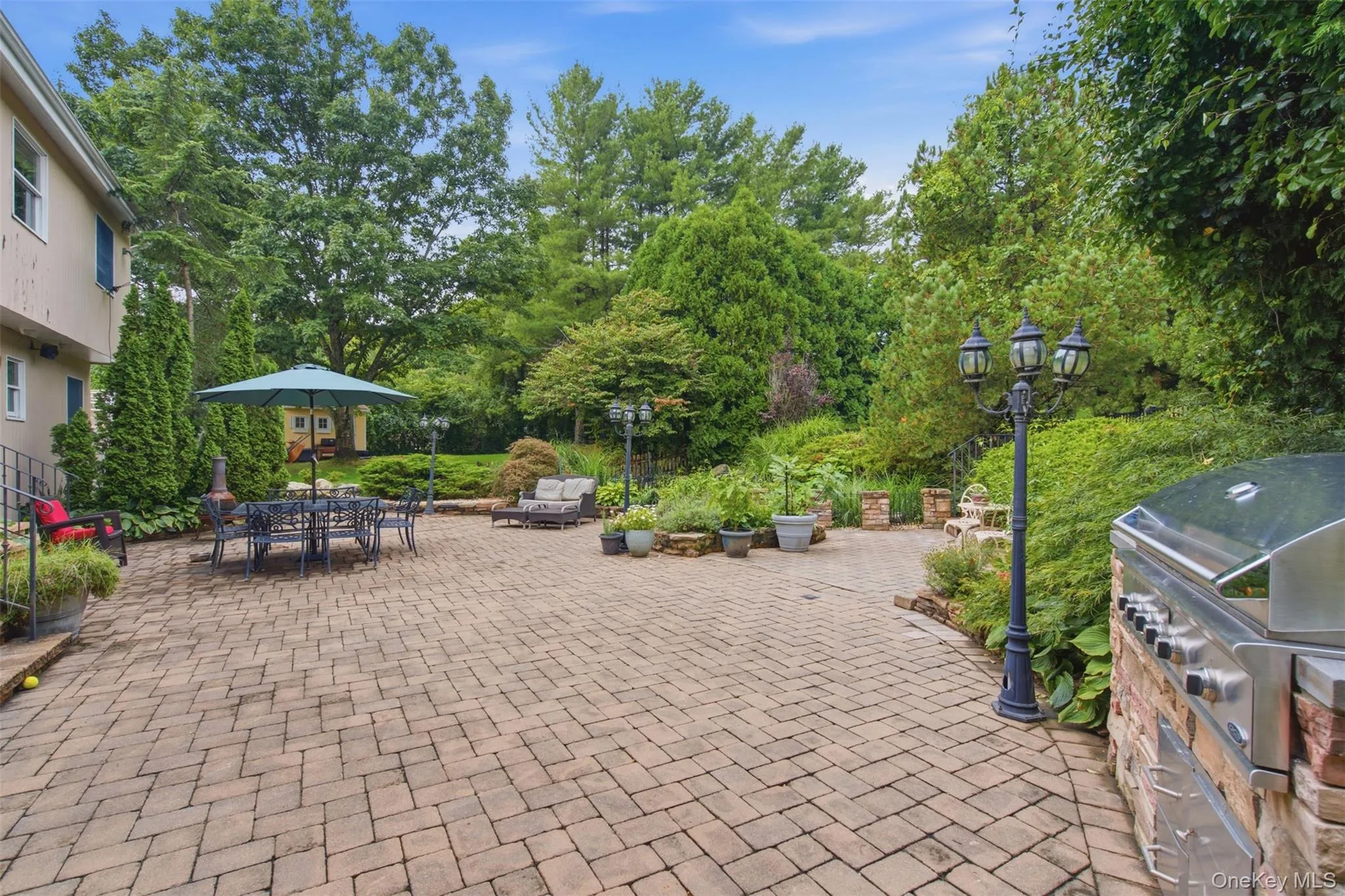 61 Villanova Lane, Huntington, NY, 5 Bedrooms Bedrooms, 10 Rooms Rooms,3 BathroomsBathrooms,Residential,For Rent,Villanova,0,1043607 61 Villanova Lane, Huntington, NY, 5 Bedrooms Bedrooms, 10 Rooms Rooms,3 BathroomsBathrooms,Residential,For Rent,Villanova,0,1043607