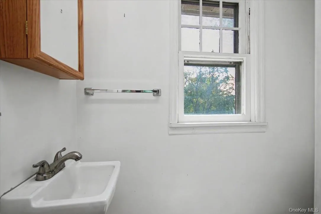 35 Orchard Place, Beacon, NY, 4 Bedrooms Bedrooms, 12 Rooms Rooms,2 BathroomsBathrooms,Residential,For Rent,Orchard,0,1043610 35 Orchard Place, Beacon, NY, 4 Bedrooms Bedrooms, 12 Rooms Rooms,2 BathroomsBathrooms,Residential,For Rent,Orchard,0,1043610
