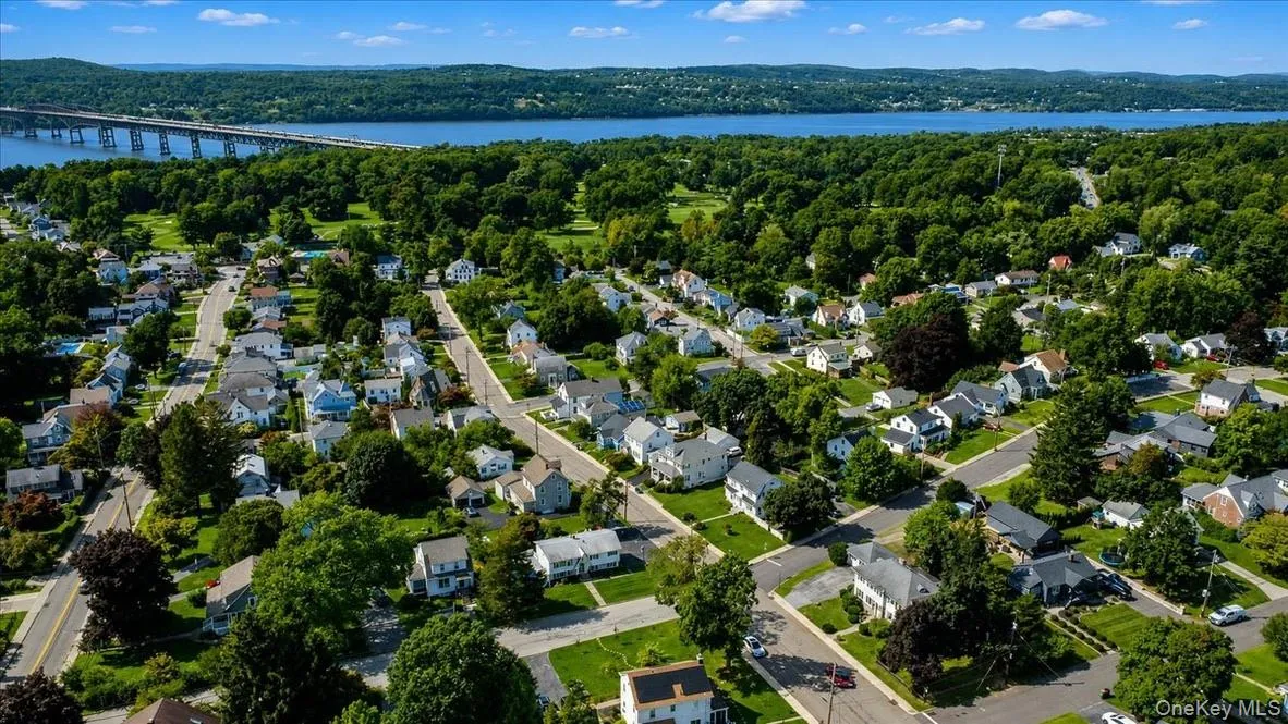 35 Orchard Place, Beacon, NY, 4 Bedrooms Bedrooms, 12 Rooms Rooms,2 BathroomsBathrooms,Residential,For Rent,Orchard,0,1043610 35 Orchard Place, Beacon, NY, 4 Bedrooms Bedrooms, 12 Rooms Rooms,2 BathroomsBathrooms,Residential,For Rent,Orchard,0,1043610