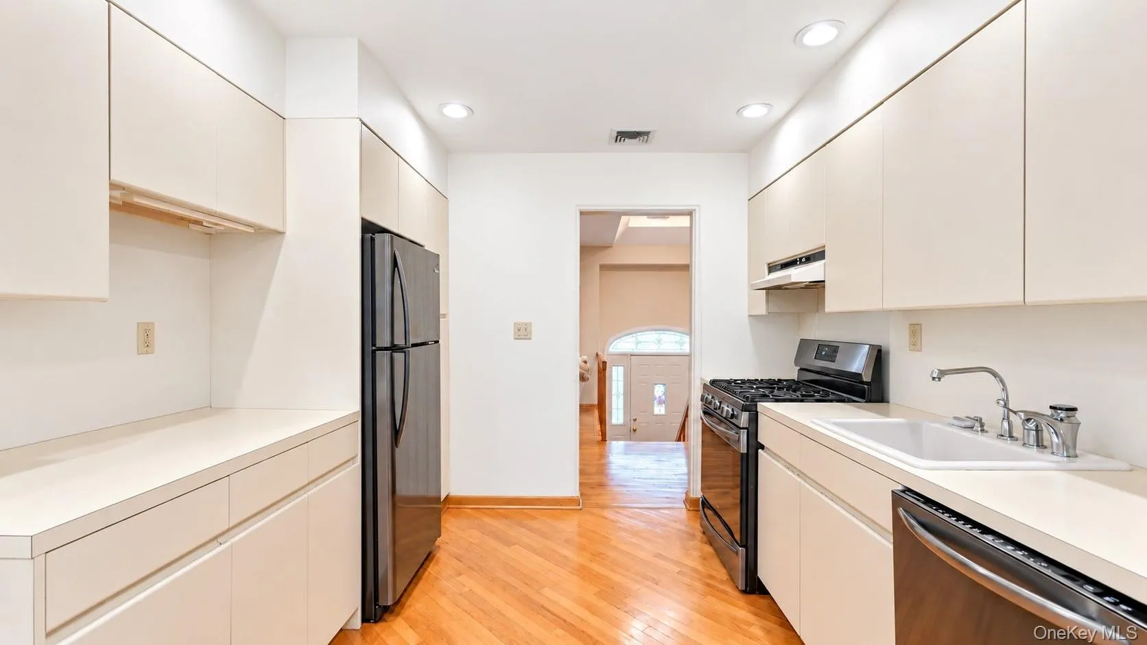 163 Plaisted Avenue, Smithtown, NY, 4 Bedrooms Bedrooms, 8 Rooms Rooms,3 BathroomsBathrooms,Residential,For Rent,Plaisted,0,1043611 163 Plaisted Avenue, Smithtown, NY, 4 Bedrooms Bedrooms, 8 Rooms Rooms,3 BathroomsBathrooms,Residential,For Rent,Plaisted,0,1043611