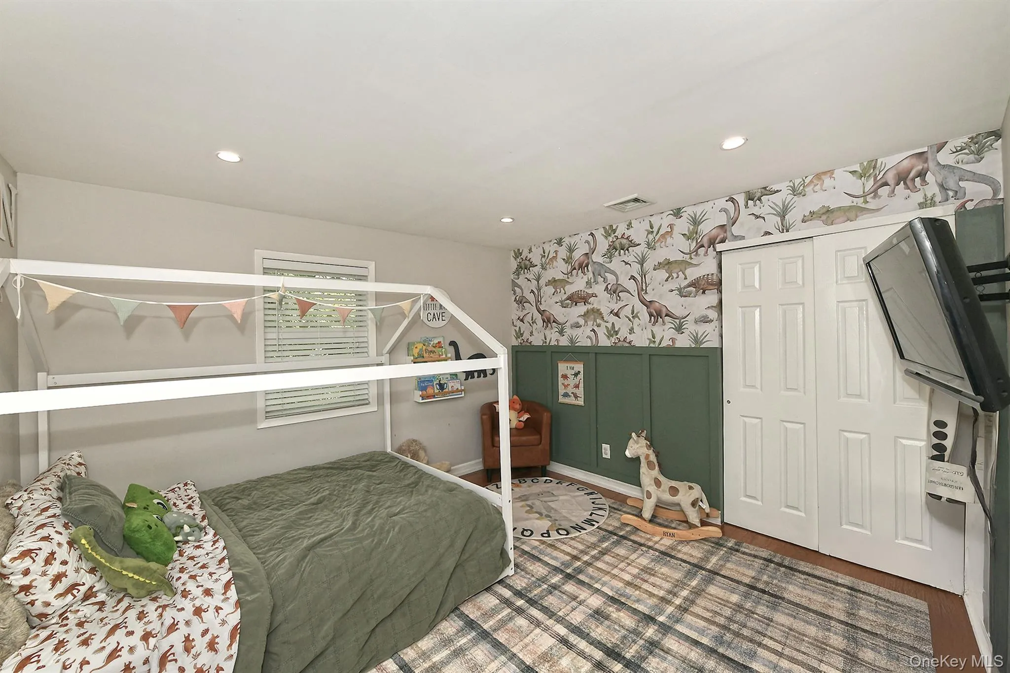 48 Lake Street, Babylon, NY, 4 Bedrooms Bedrooms, 10 Rooms Rooms,1 BathroomBathrooms,Residential,For Rent,Lake,0,1043622 48 Lake Street, Babylon, NY, 4 Bedrooms Bedrooms, 10 Rooms Rooms,1 BathroomBathrooms,Residential,For Rent,Lake,0,1043622