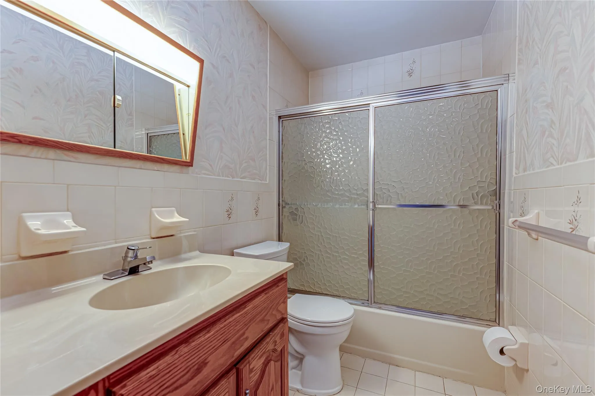 8 Salisbury Drive, Huntington, NY, 5 Bedrooms Bedrooms, 9 Rooms Rooms,2 BathroomsBathrooms,Residential,For Rent,Salisbury,0,1043625 8 Salisbury Drive, Huntington, NY, 5 Bedrooms Bedrooms, 9 Rooms Rooms,2 BathroomsBathrooms,Residential,For Rent,Salisbury,0,1043625