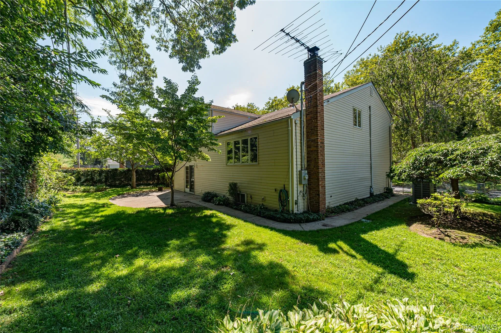 8 Salisbury Drive, Huntington, NY, 5 Bedrooms Bedrooms, 9 Rooms Rooms,2 BathroomsBathrooms,Residential,For Rent,Salisbury,0,1043625 8 Salisbury Drive, Huntington, NY, 5 Bedrooms Bedrooms, 9 Rooms Rooms,2 BathroomsBathrooms,Residential,For Rent,Salisbury,0,1043625