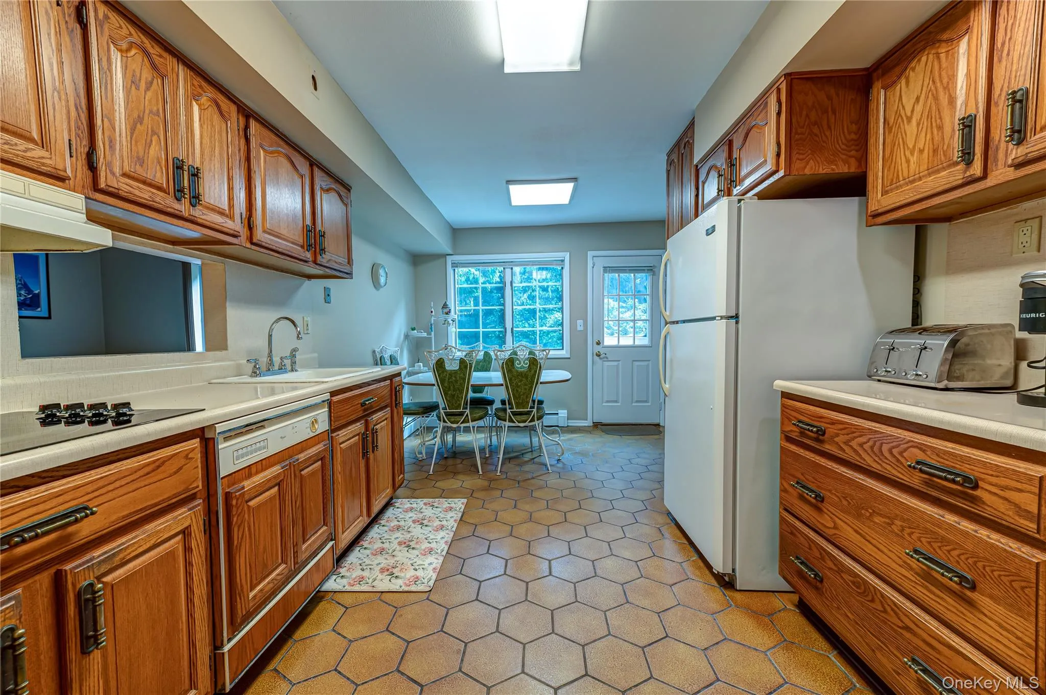 8 Salisbury Drive, Huntington, NY, 5 Bedrooms Bedrooms, 9 Rooms Rooms,2 BathroomsBathrooms,Residential,For Rent,Salisbury,0,1043625 8 Salisbury Drive, Huntington, NY, 5 Bedrooms Bedrooms, 9 Rooms Rooms,2 BathroomsBathrooms,Residential,For Rent,Salisbury,0,1043625