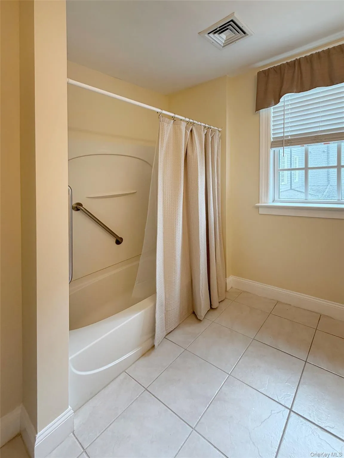 19 Cropsey Street, Warwick (town), NY, 2 Bedrooms Bedrooms, 8 Rooms Rooms,2 BathroomsBathrooms,Residential Lease,For Rent,Cropsey,0,1043628 19 Cropsey Street, Warwick (town), NY, 2 Bedrooms Bedrooms, 8 Rooms Rooms,2 BathroomsBathrooms,Residential Lease,For Rent,Cropsey,0,1043628