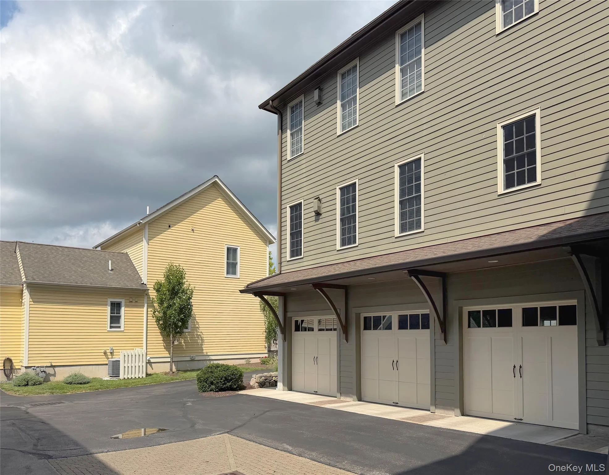 19 Cropsey Street, Warwick (town), NY, 2 Bedrooms Bedrooms, 8 Rooms Rooms,2 BathroomsBathrooms,Residential Lease,For Rent,Cropsey,0,1043628 19 Cropsey Street, Warwick (town), NY, 2 Bedrooms Bedrooms, 8 Rooms Rooms,2 BathroomsBathrooms,Residential Lease,For Rent,Cropsey,0,1043628